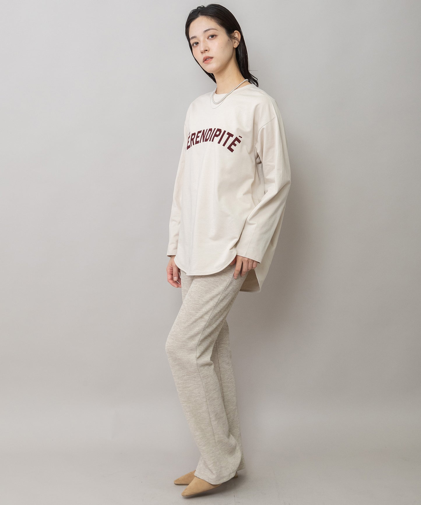 ロゴプリント ラウンドヘムロングTシャツ