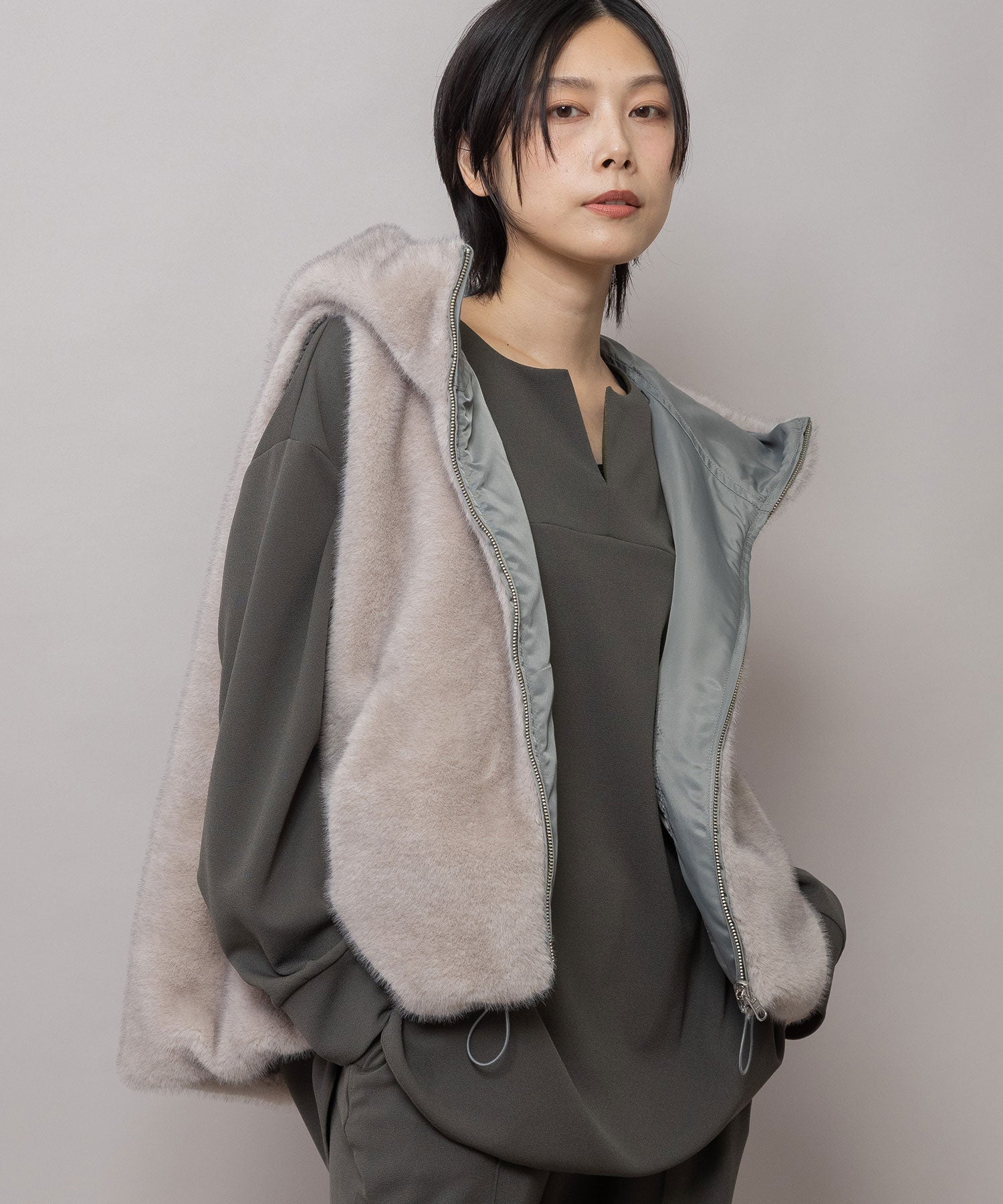 フェイクミンク×ナイロンツイル リバーシブルベスト – Munich web shop
