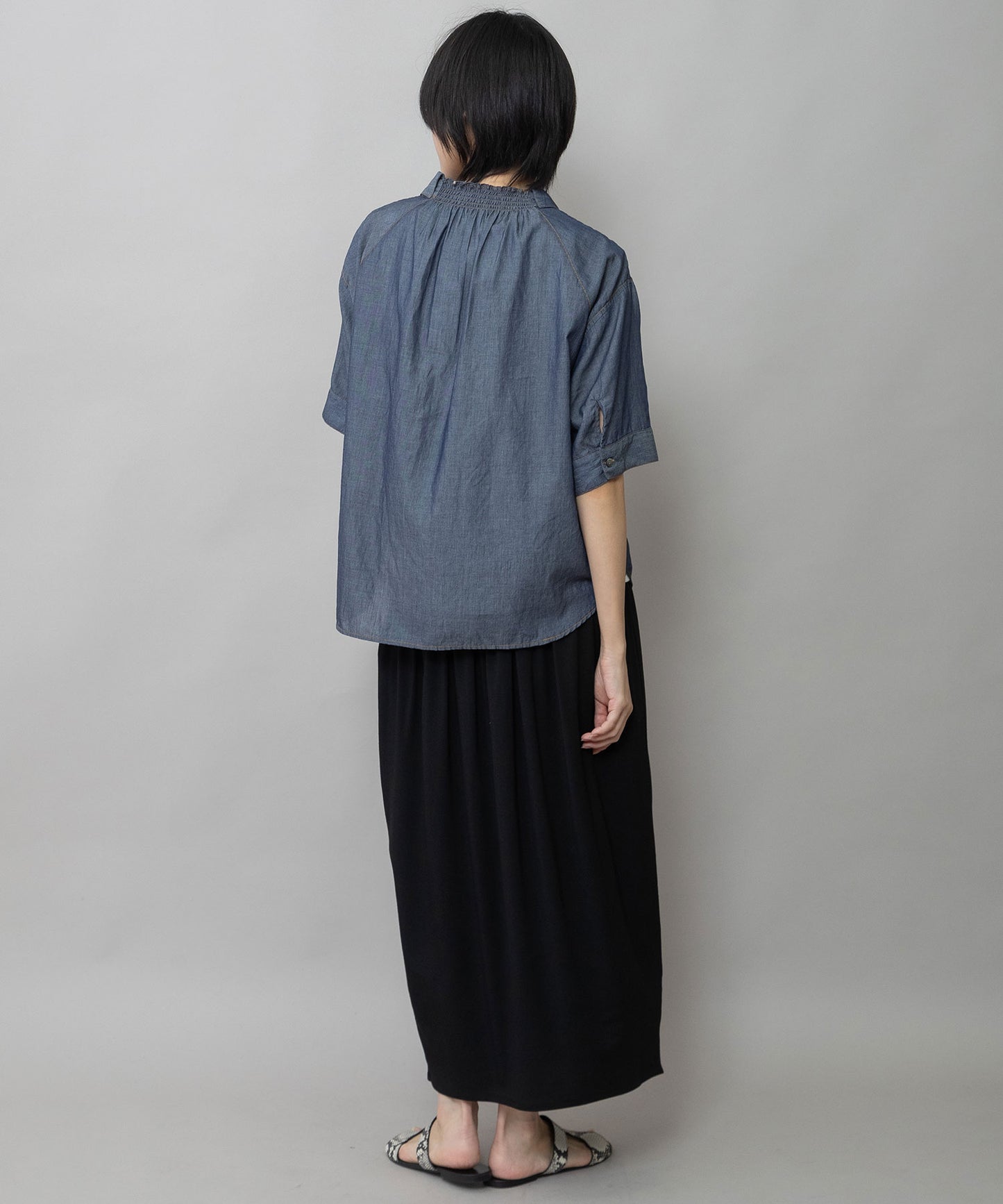 【速乾性】【通気性】2.25ozシアーデニムバックシャーリングカラーシャツ