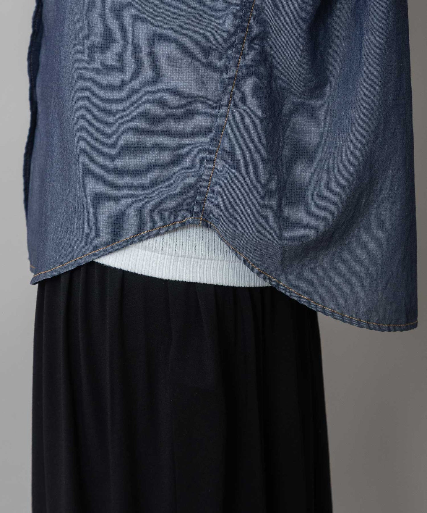 【速乾性】【通気性】2.25ozシアーデニムバックシャーリングカラーシャツ