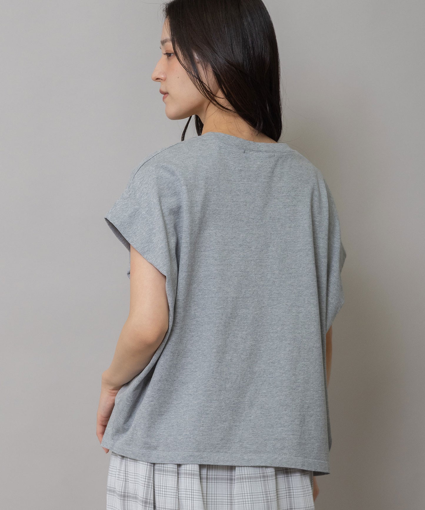 【 NEW COLOR 】"The Plum"ロゴプリントタックスリーブTシャツ