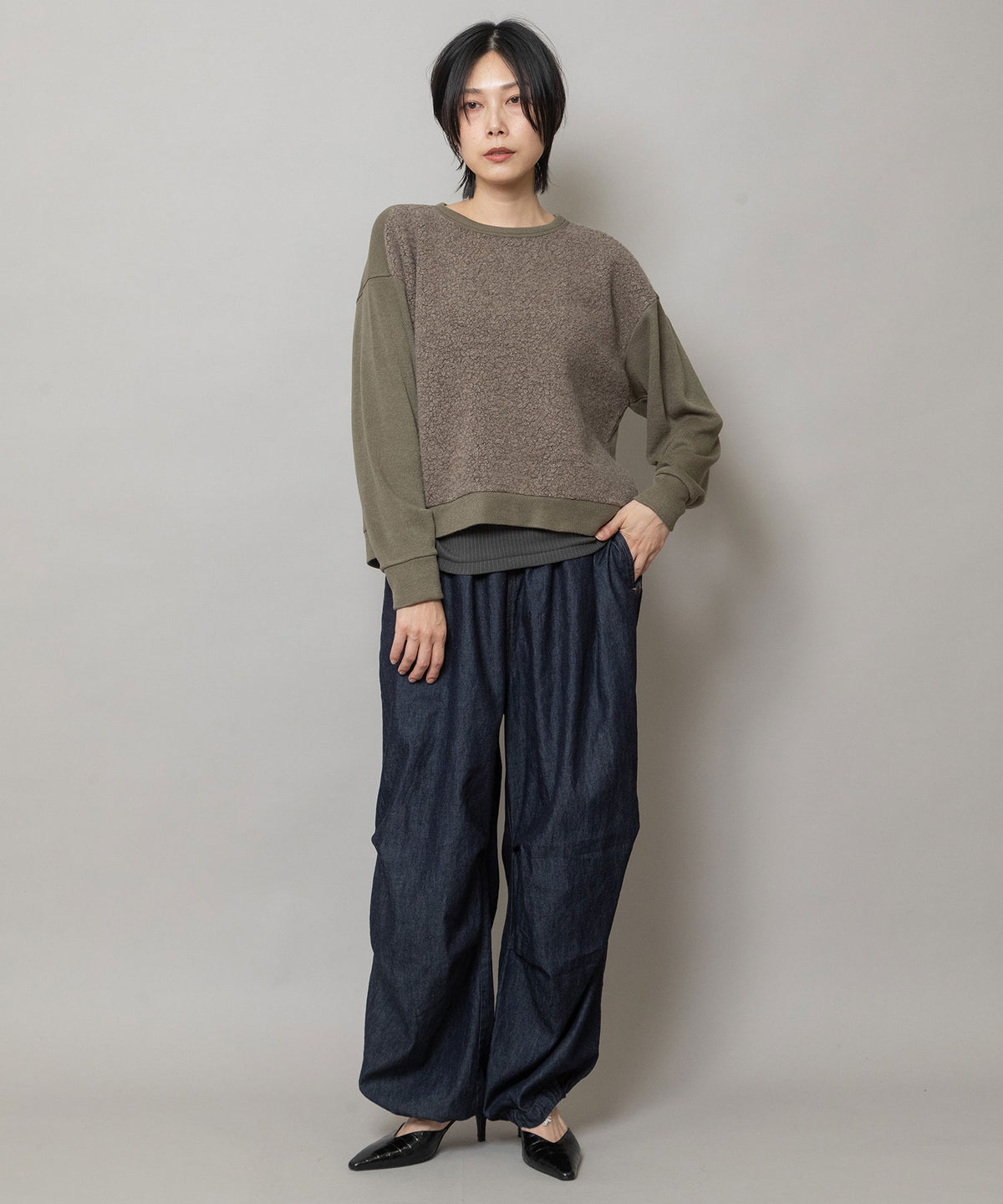 スムースニット×シープパイル バックスリットプルオーバー
