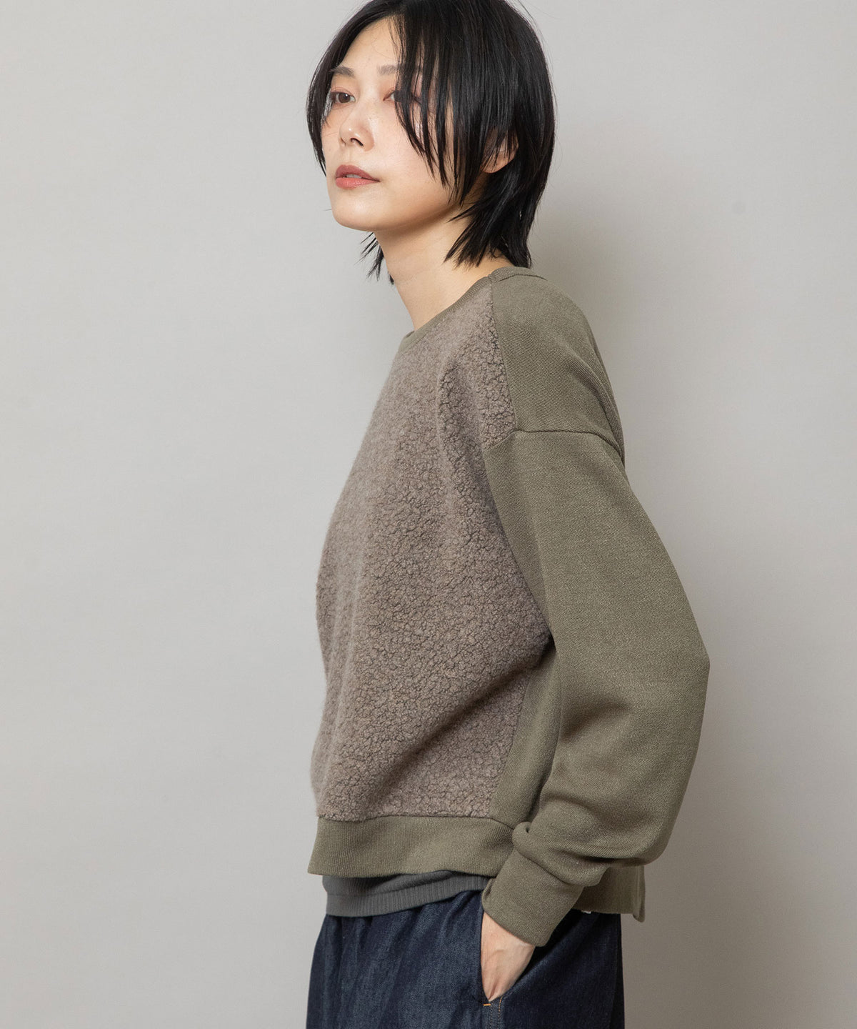 スムースニット×シープパイル バックスリットプルオーバー