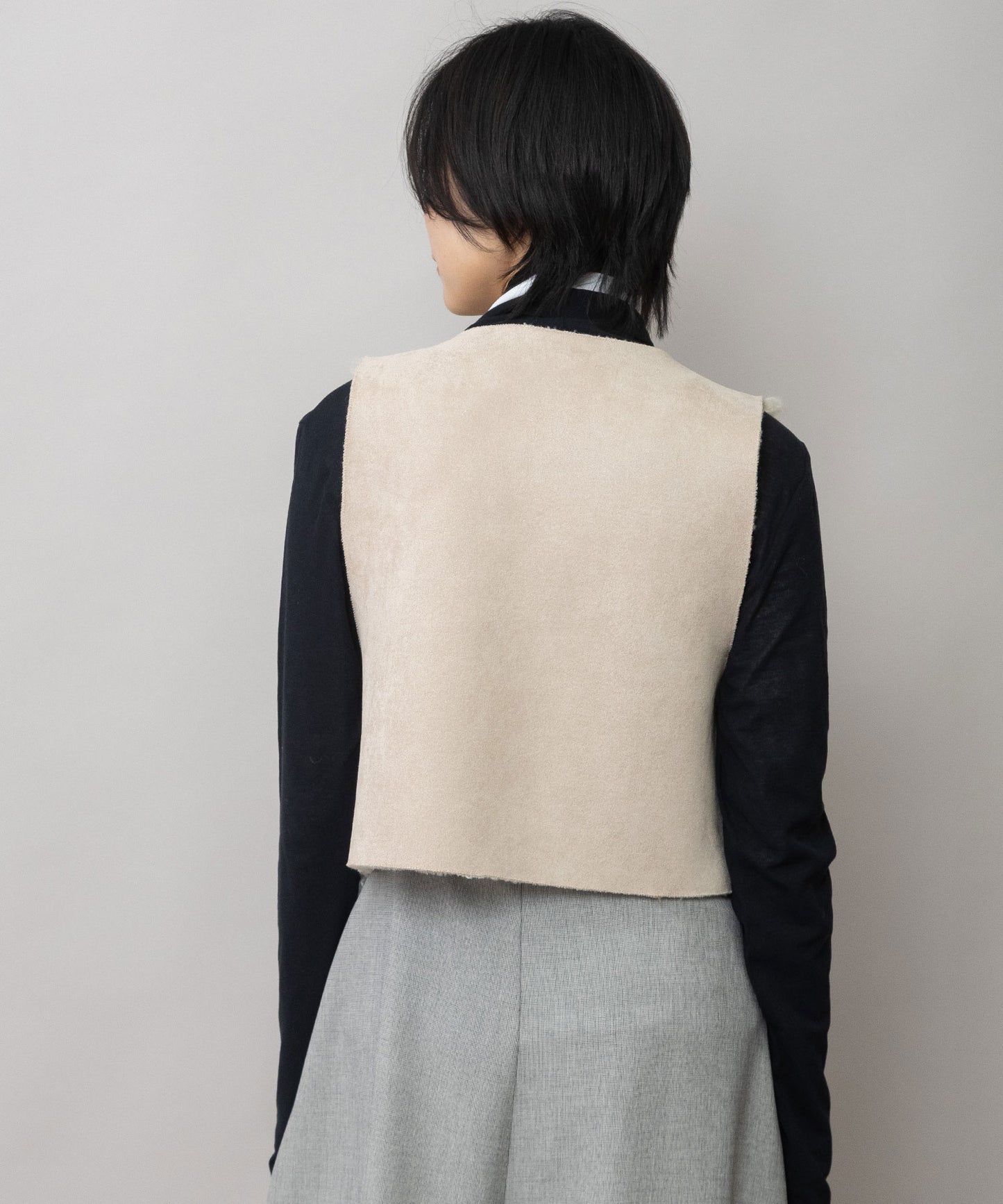 カーリーフェイクファー×シープボアリバーシブルジレ