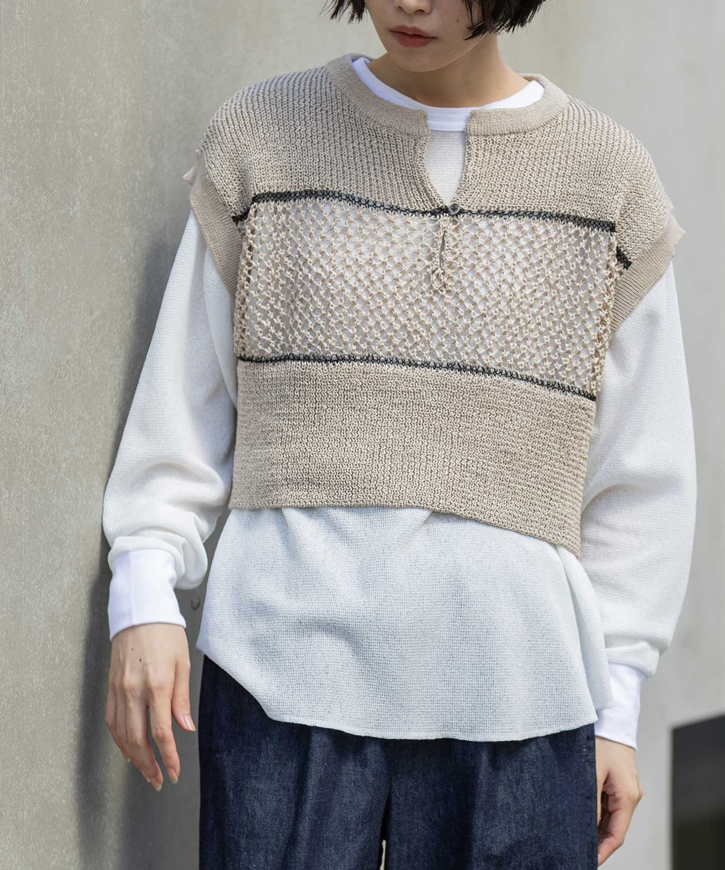 リブ編み×スカシ編みニットジレ