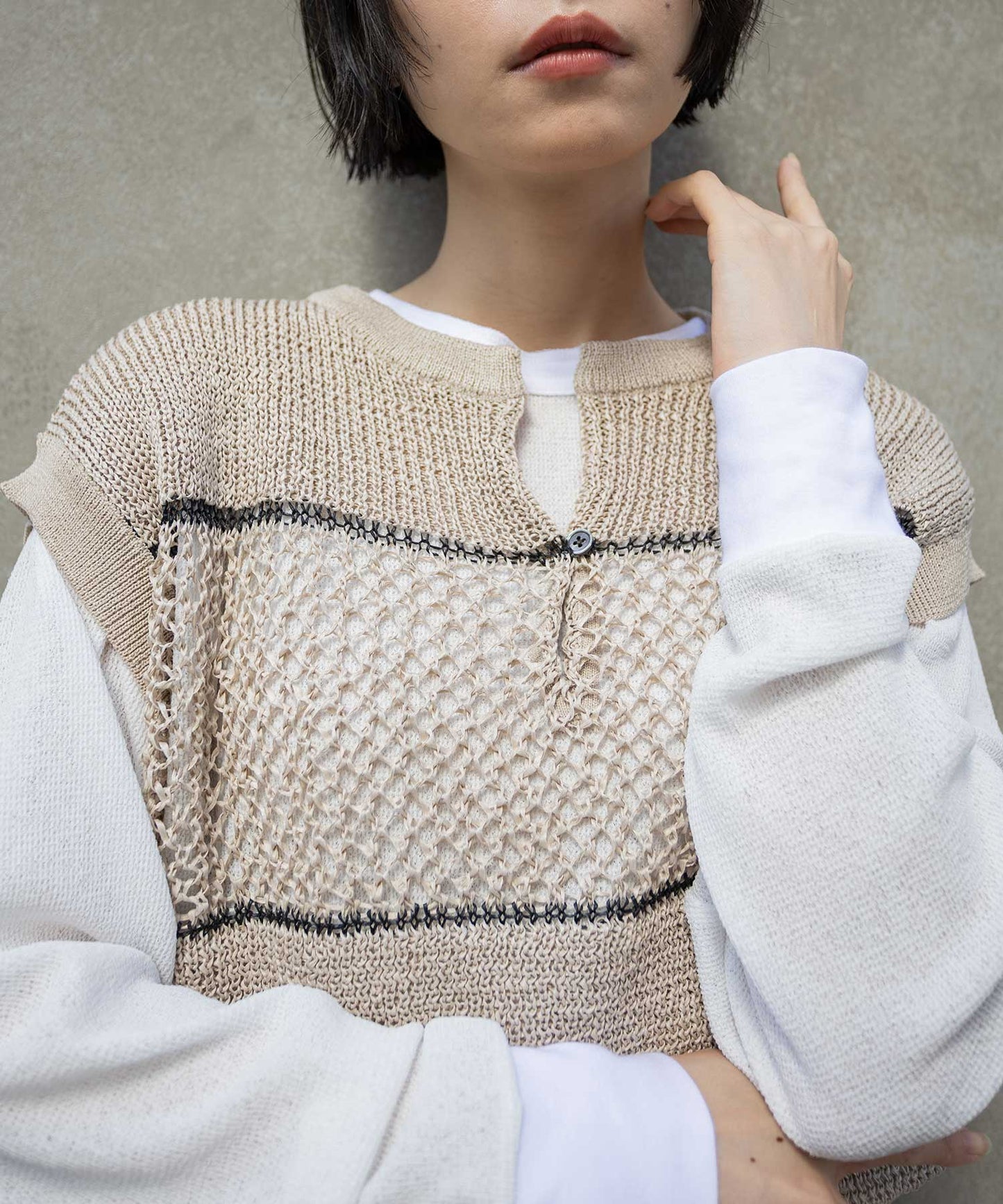 リブ編み×スカシ編みニットジレ