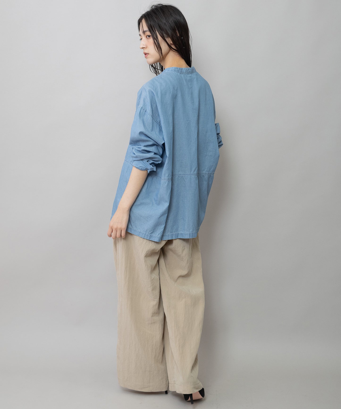 【速乾性】【通気性】2.25ozシアーデニムバンドカラーシャツ