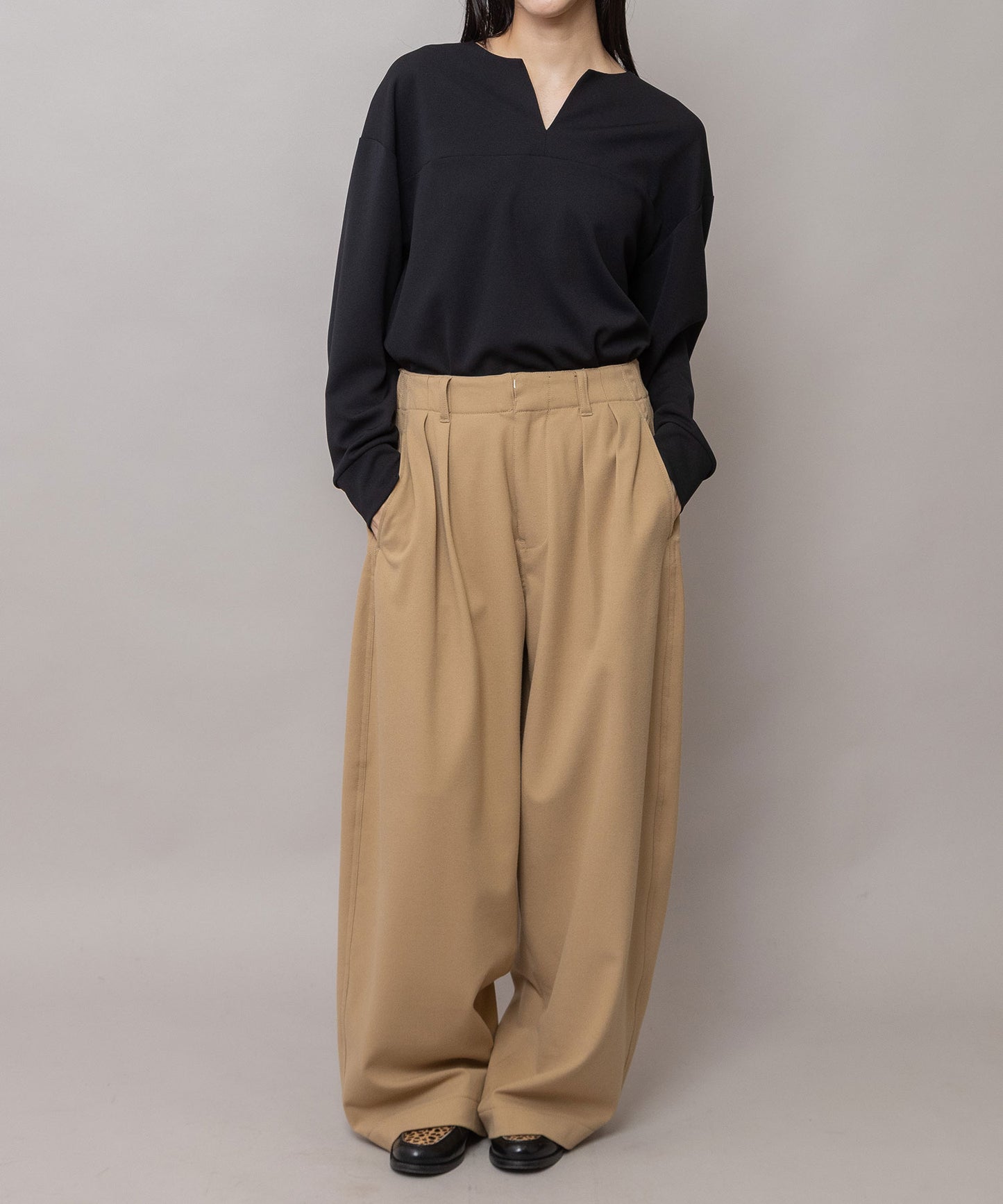 スポンジフランネル タックバレルパンツ