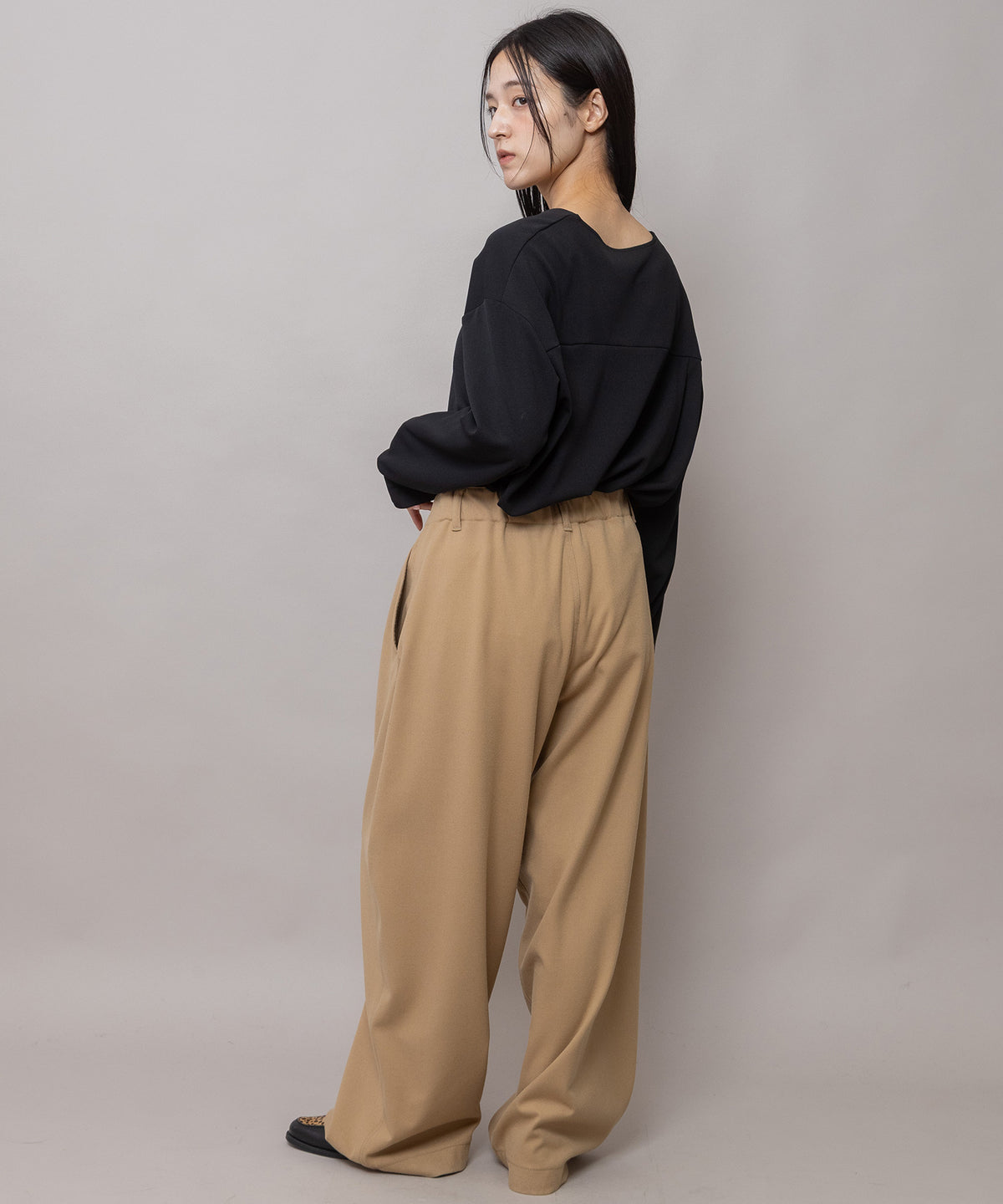 スポンジフランネル タックバレルパンツ