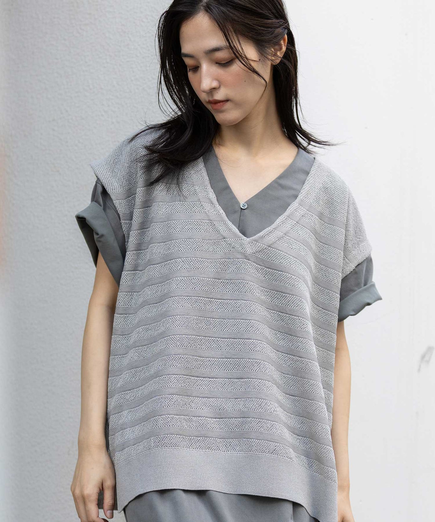 メッシュジャガードボーダーニットVネックスリーブレストップス