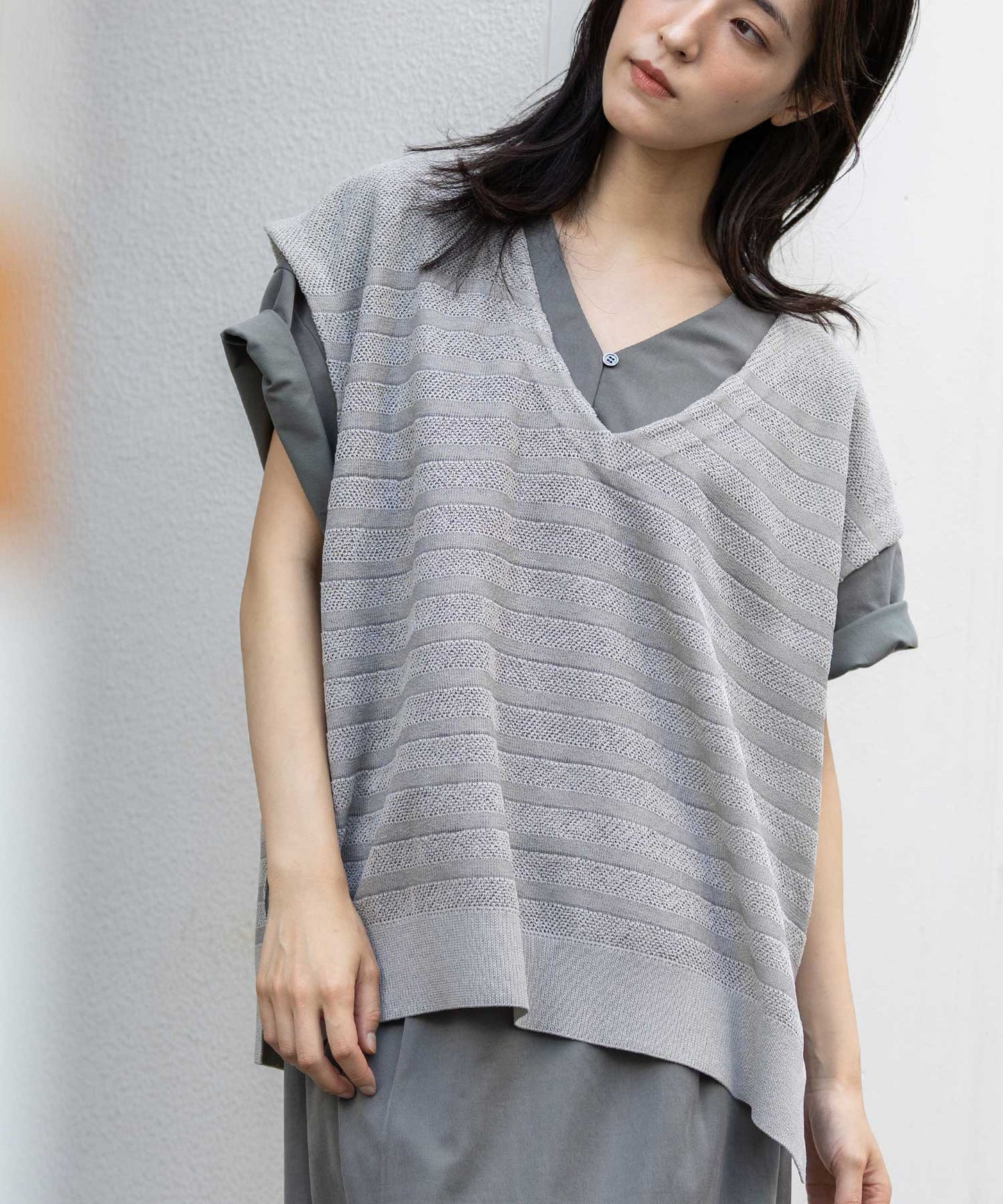 メッシュジャガードボーダーニットVネックスリーブレストップス