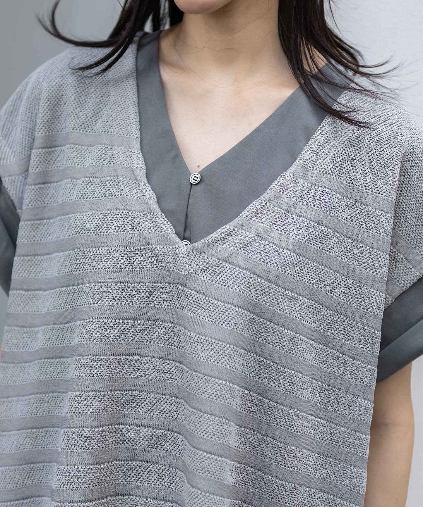 メッシュジャガードボーダーニットVネックスリーブレストップス