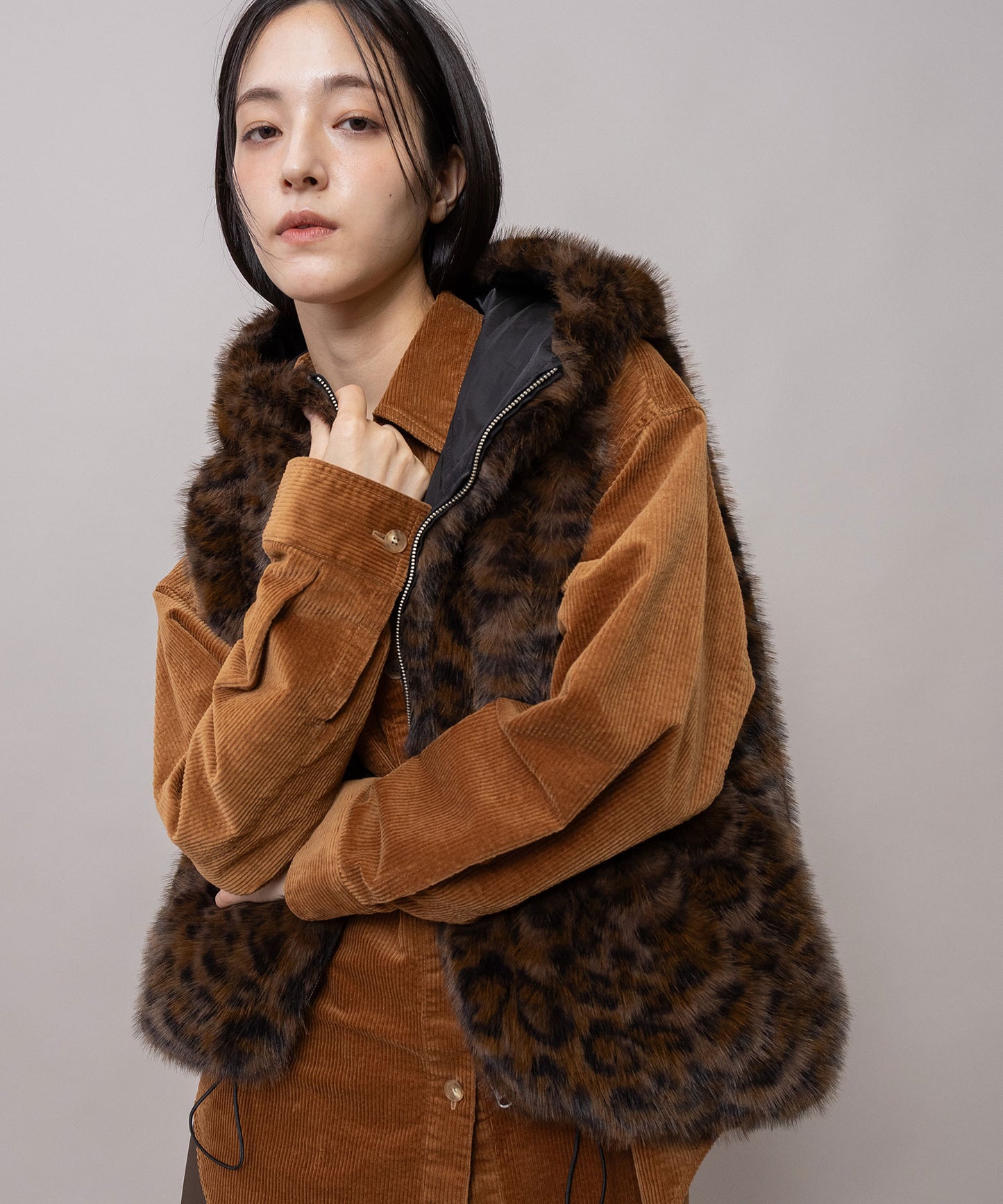 フェイクミンク×ナイロンツイル リバーシブルベスト