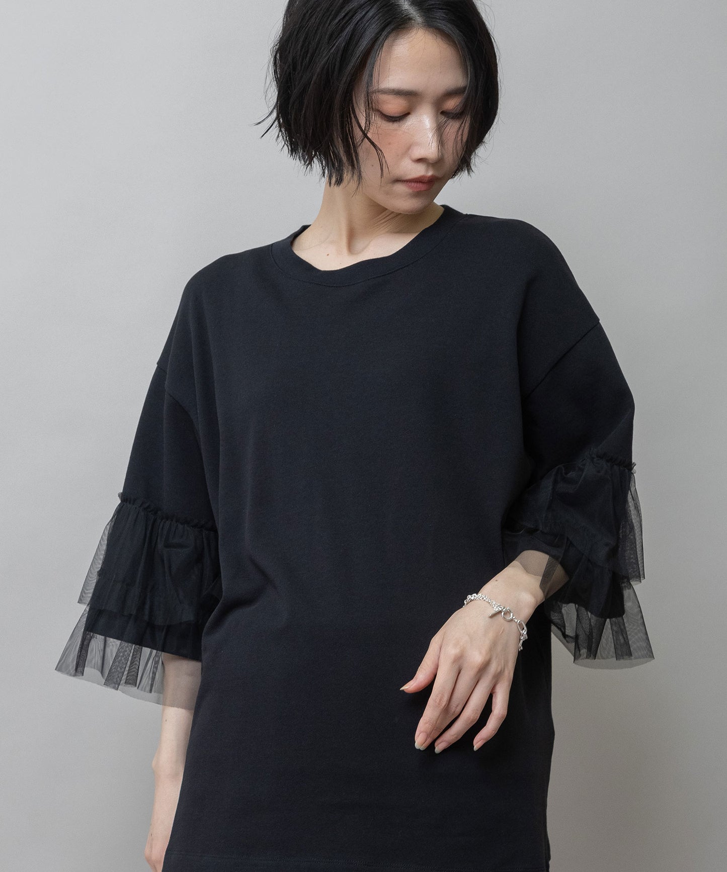 裏毛×チュールラッフルスリーブトップス