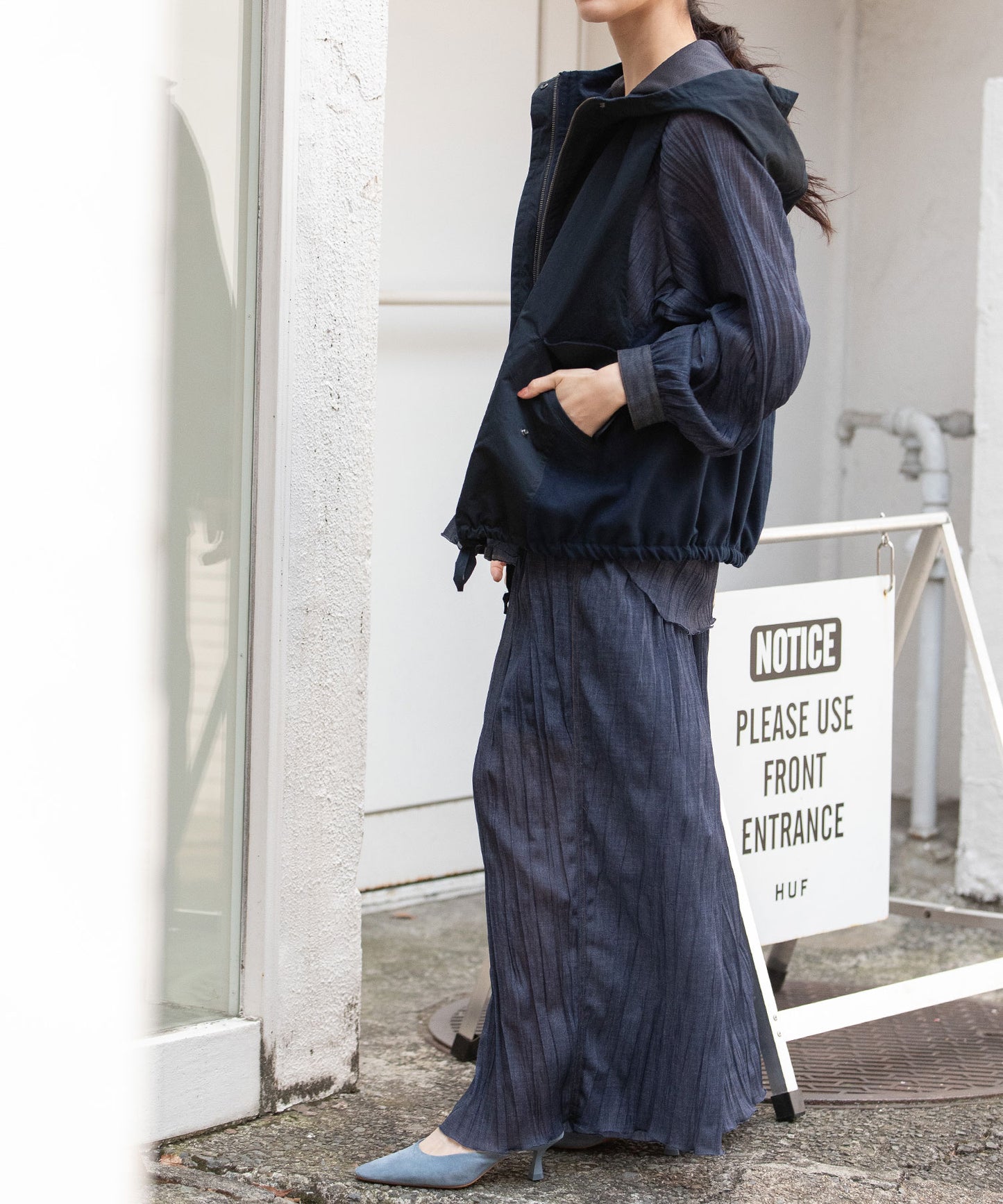 【軽量】【イージーケア】【吸水・速乾性】ツイル×梳毛調合繊×octaフーデットジレ