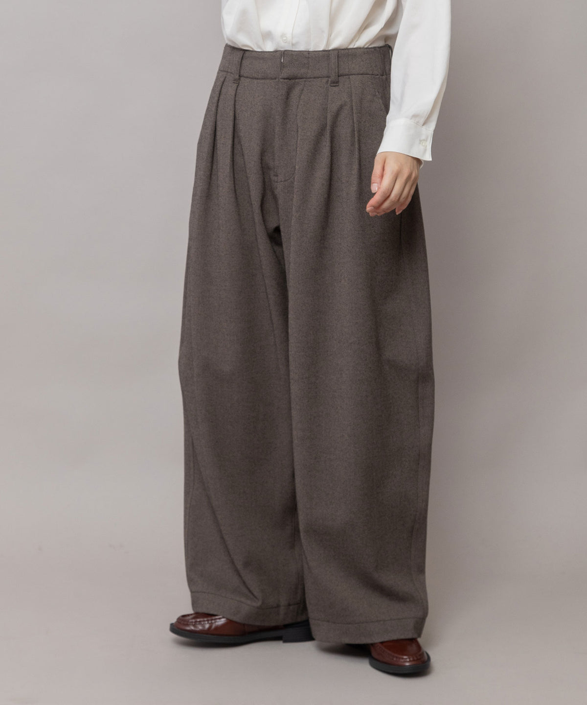 スポンジフランネル タックバレルパンツ