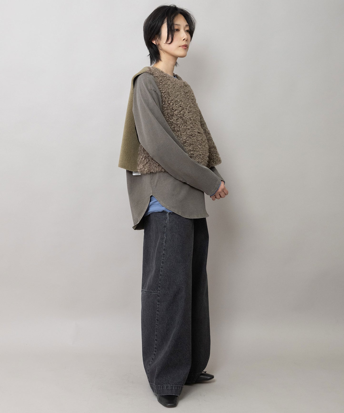 カーリーフェイクファー×シープボアリバーシブルジレ