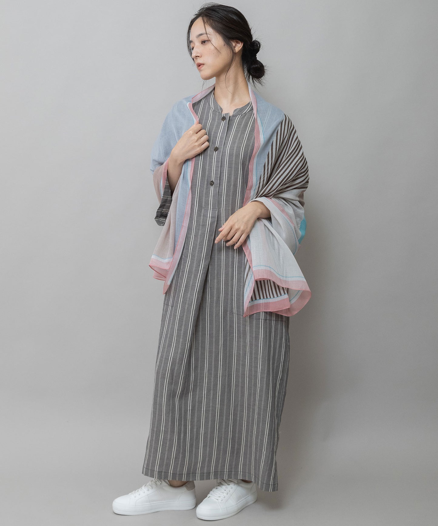 ジオメトリック柄ストール