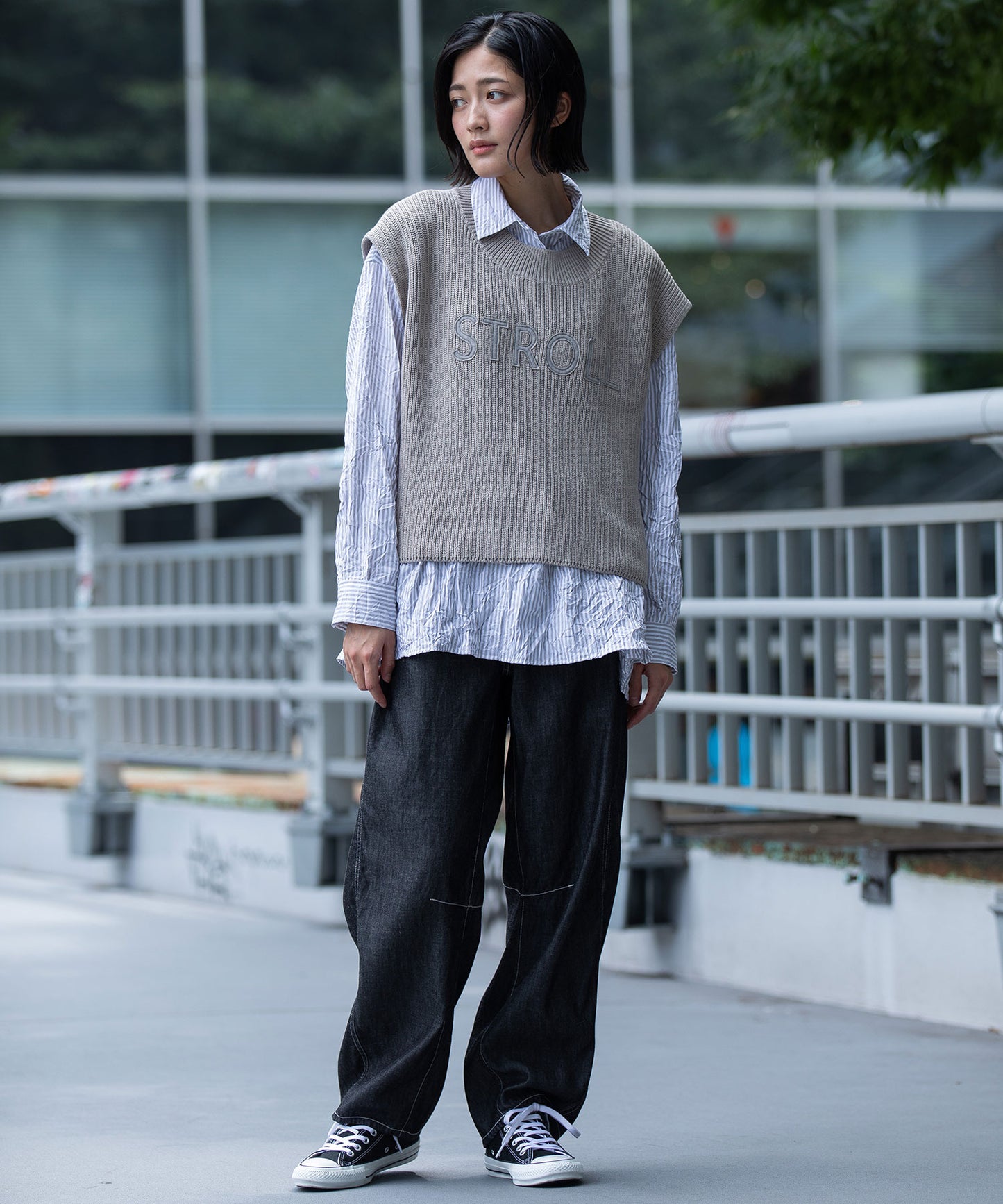 7GG片畦編みニットロゴ刺繍ジレ