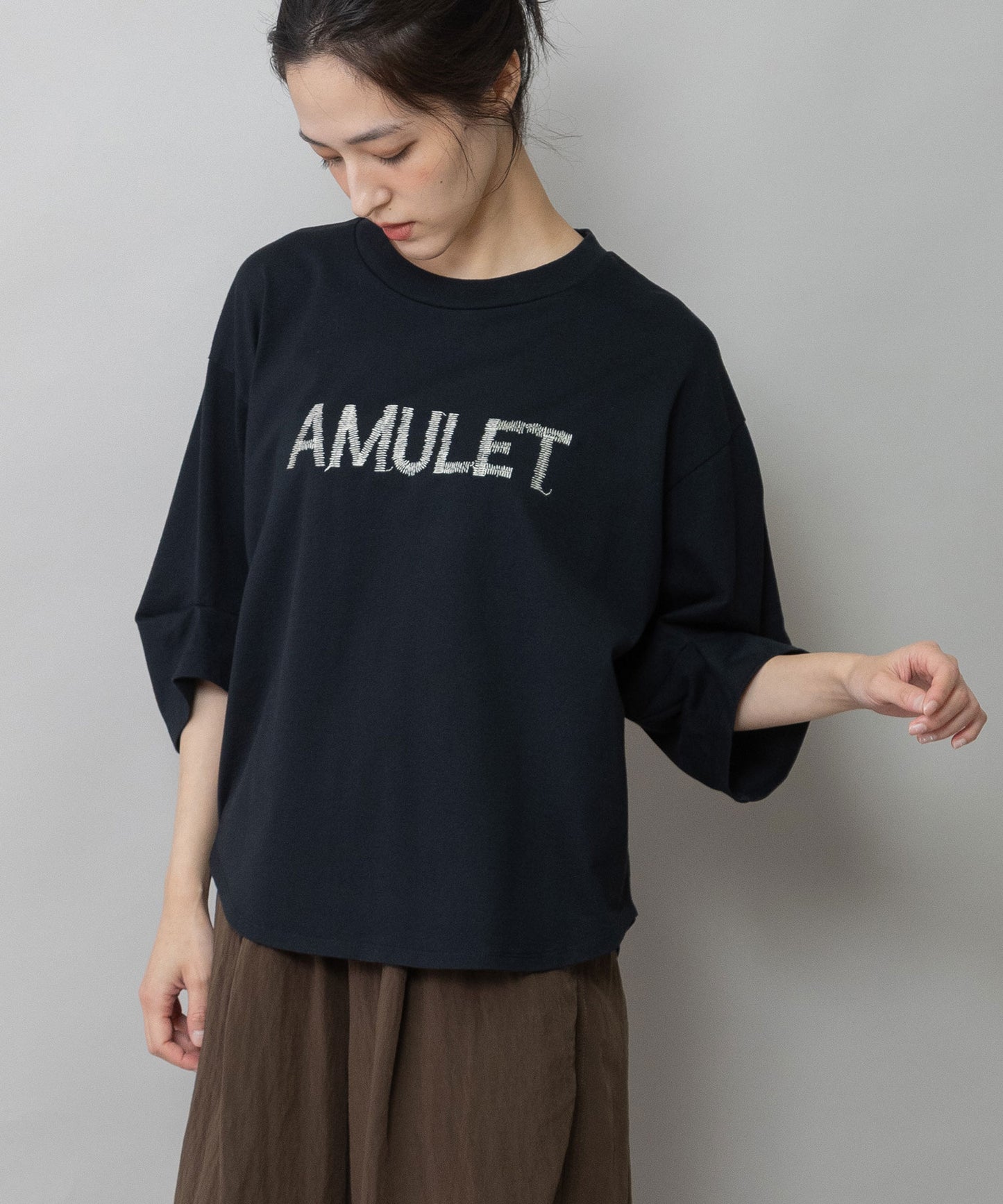 コットンジャージロゴ刺繍Tシャツ