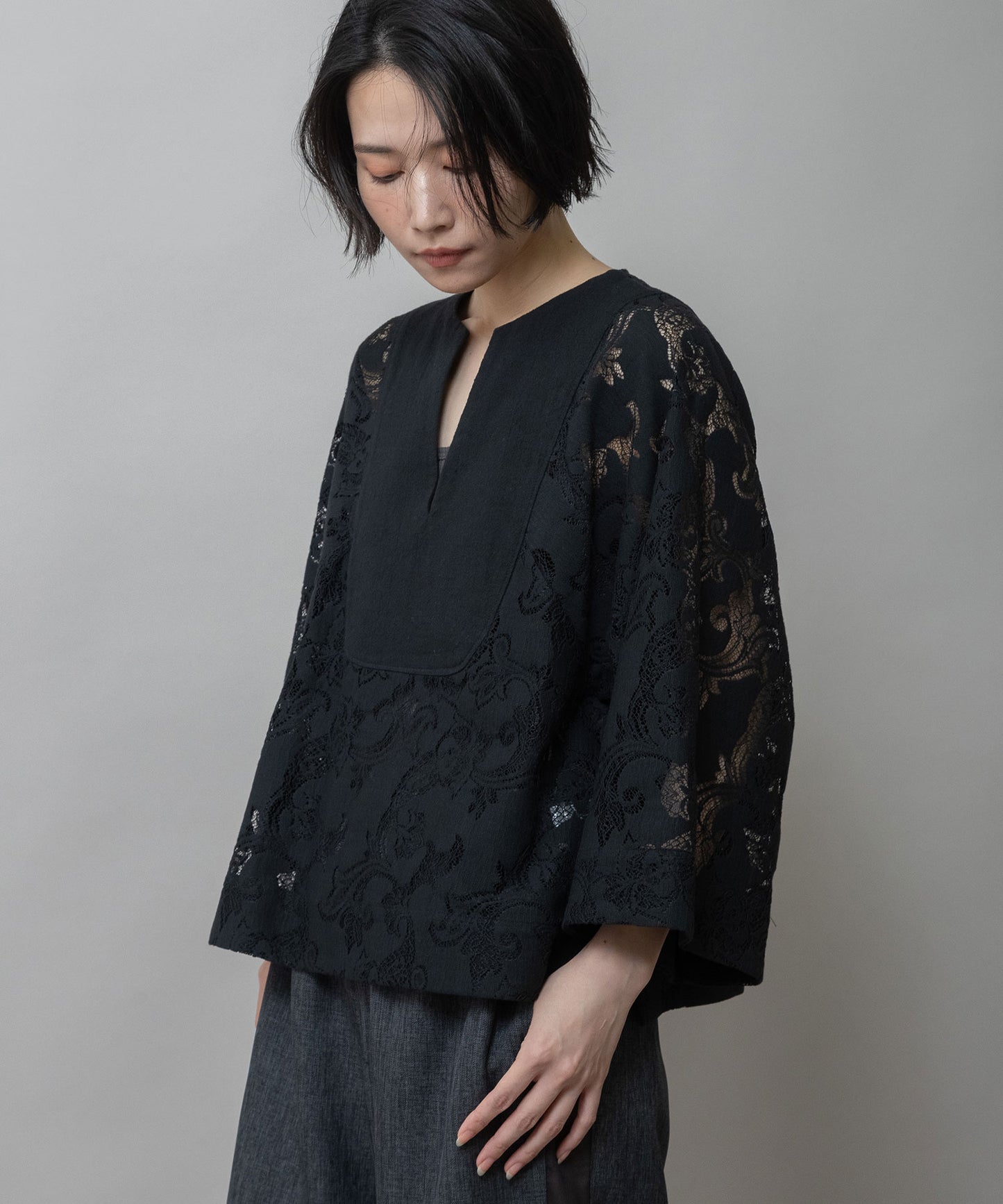 コットンポリエステルレースドッキングブラウス