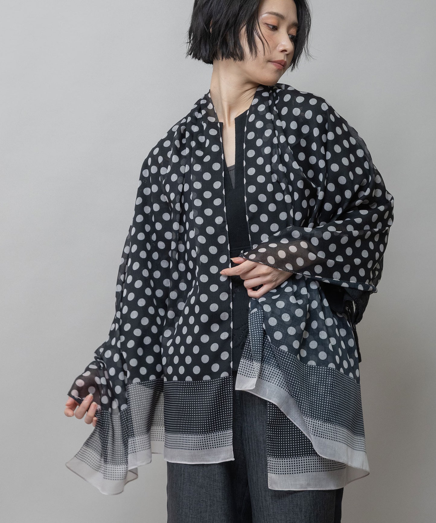 ドット柄ストール