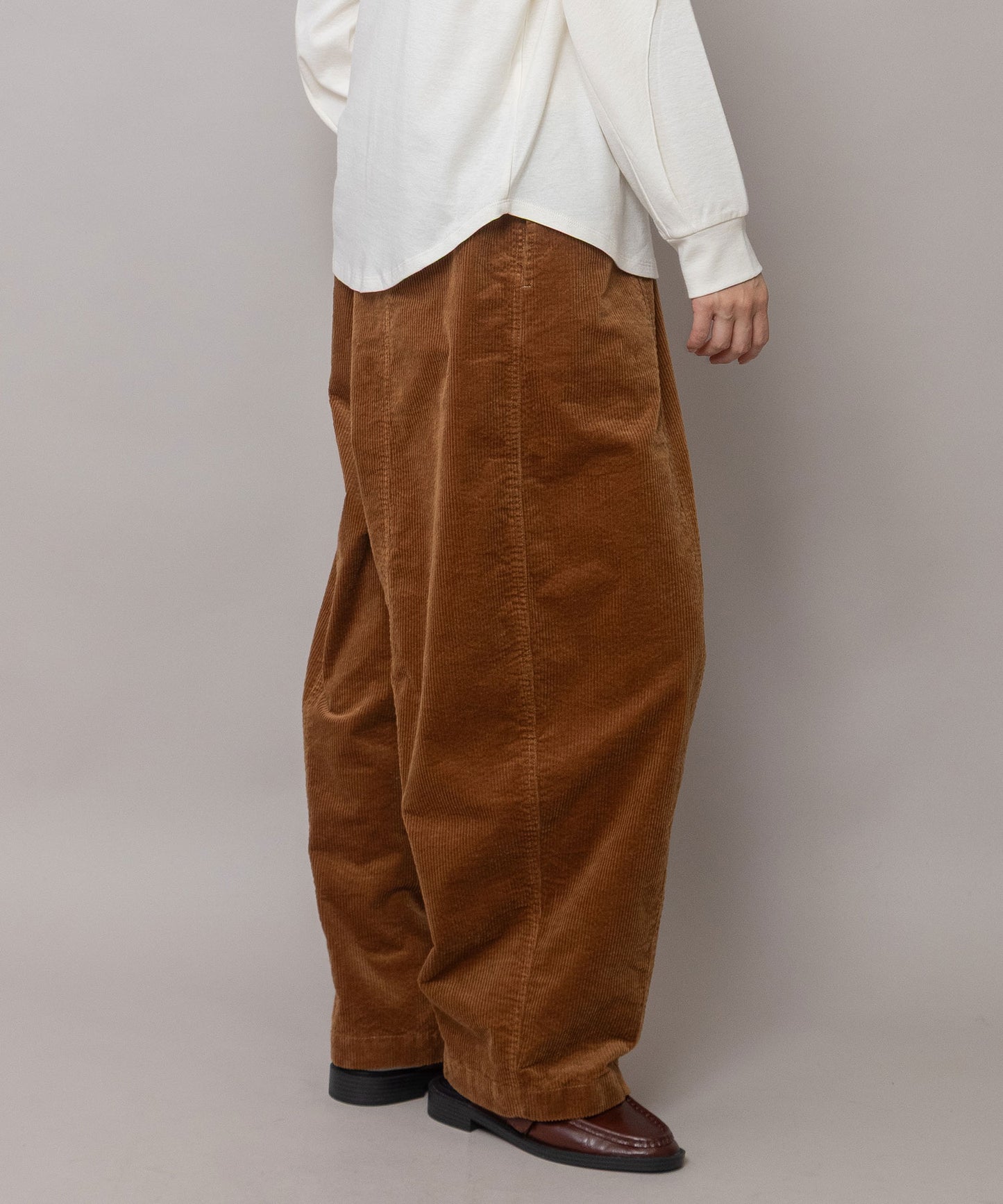 9ウェルソフトコーデュロイ バレルパンツ
