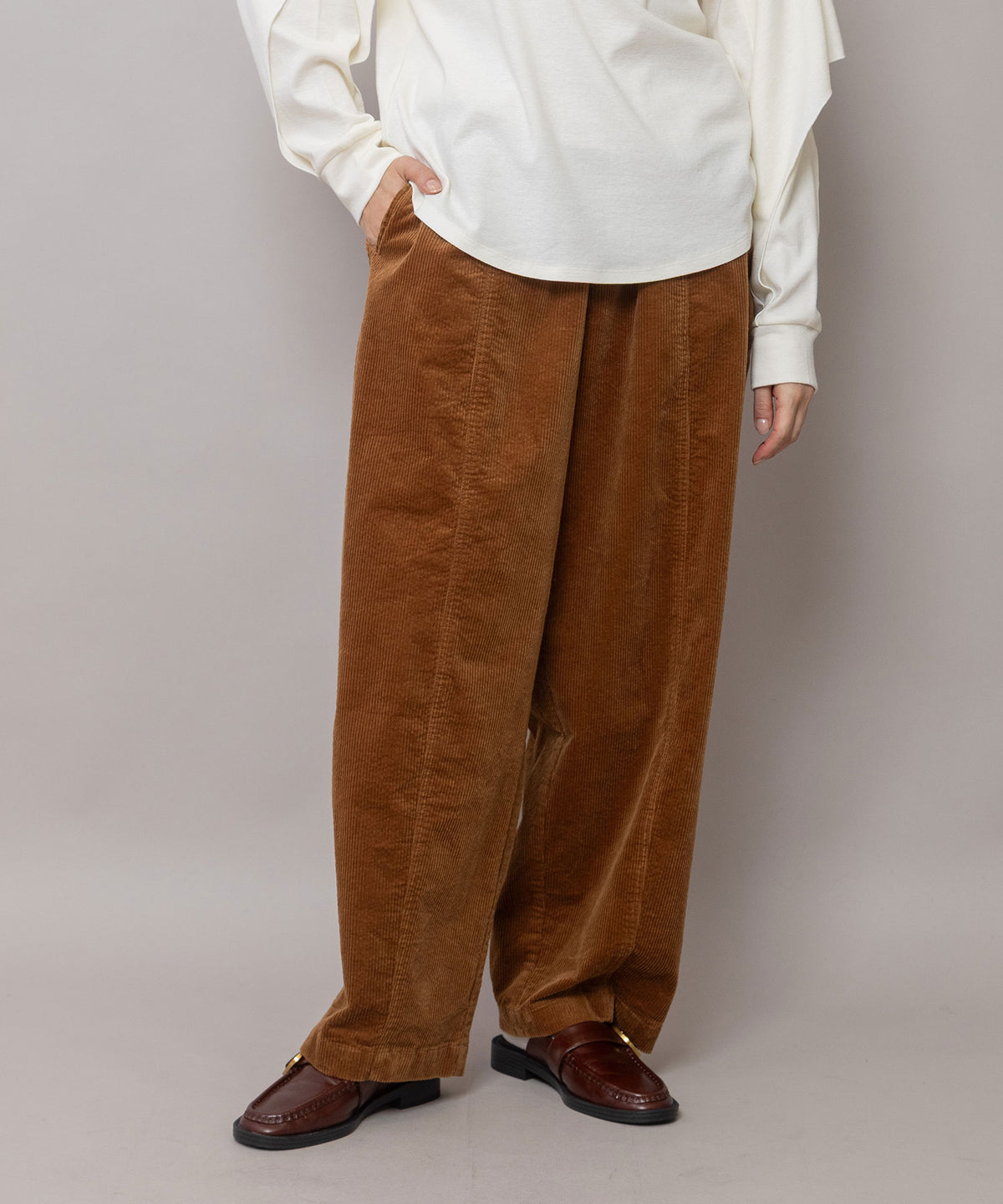 9ウェルソフトコーデュロイ バレルパンツ