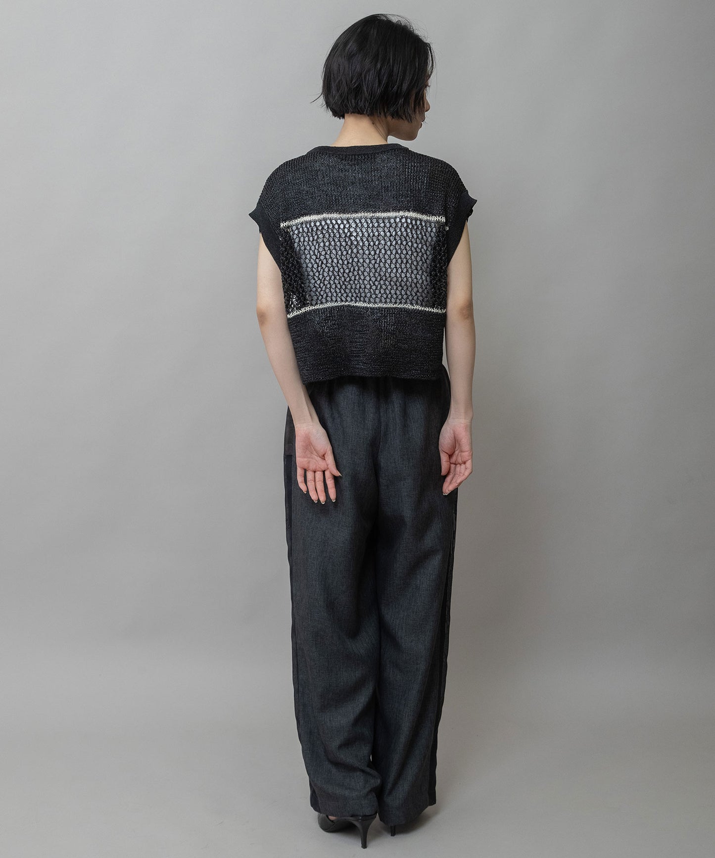 リブ編み×スカシ編みニットジレ