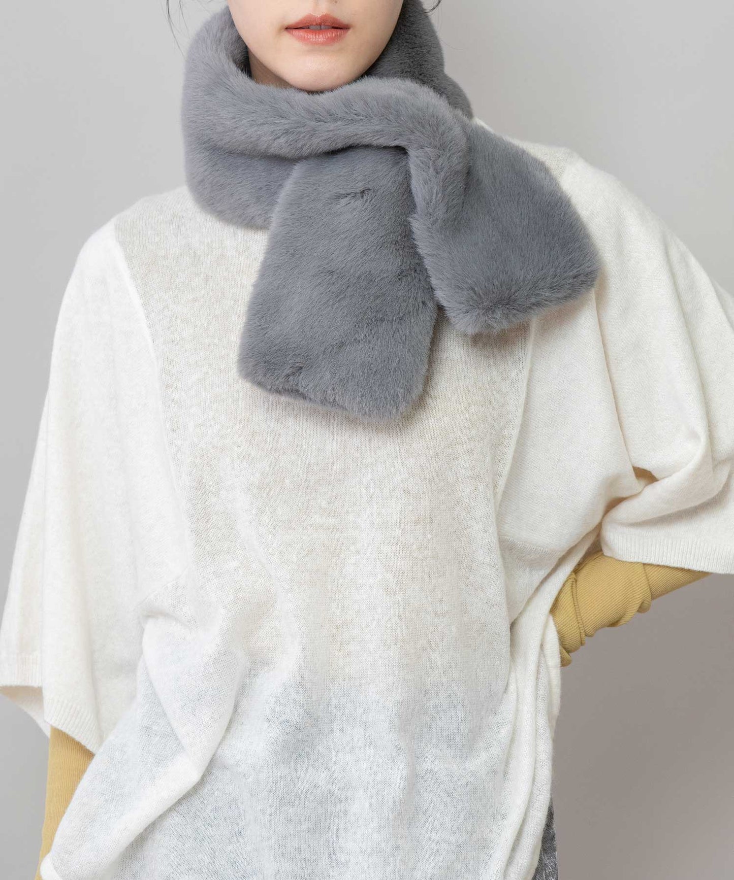 フェイクファーショートマフラー