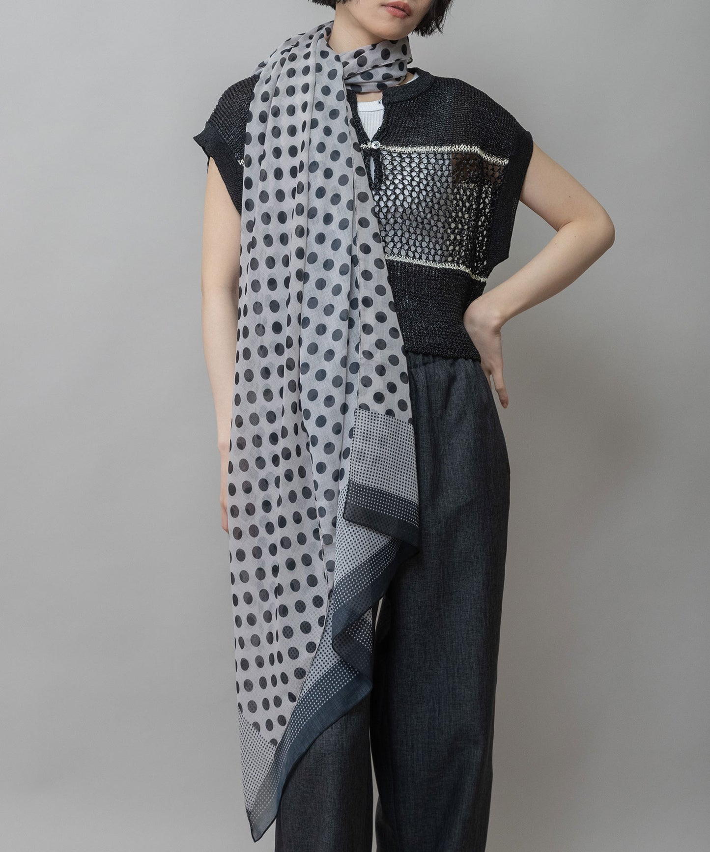 ドット柄ストール