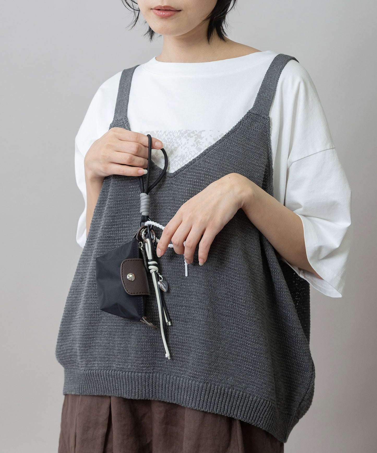 チャーム付きミニポーチ