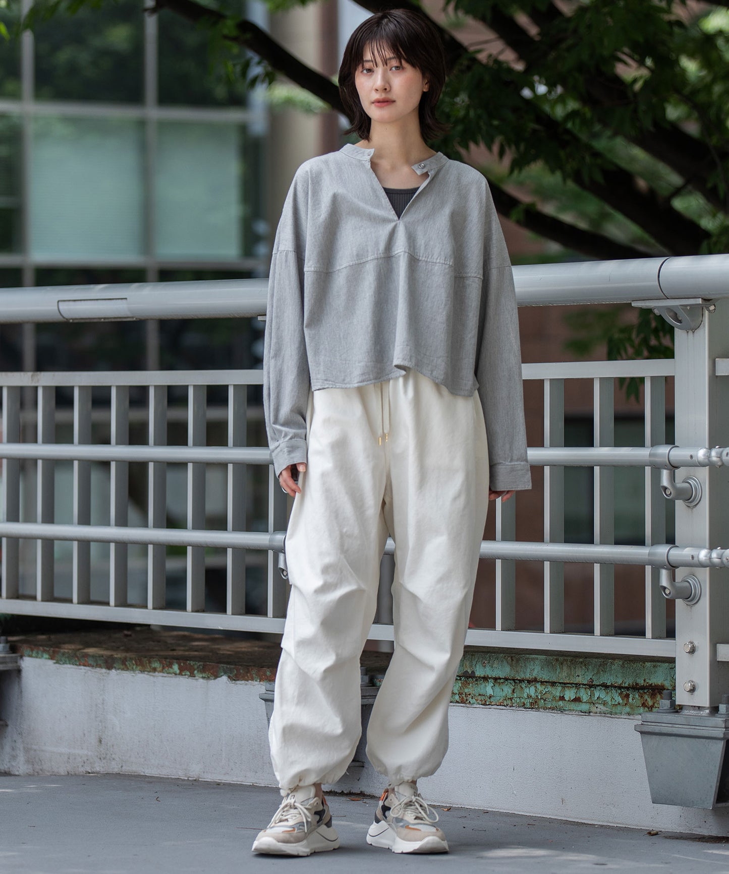 6ozスラブデニム２wayクロップドシャツ