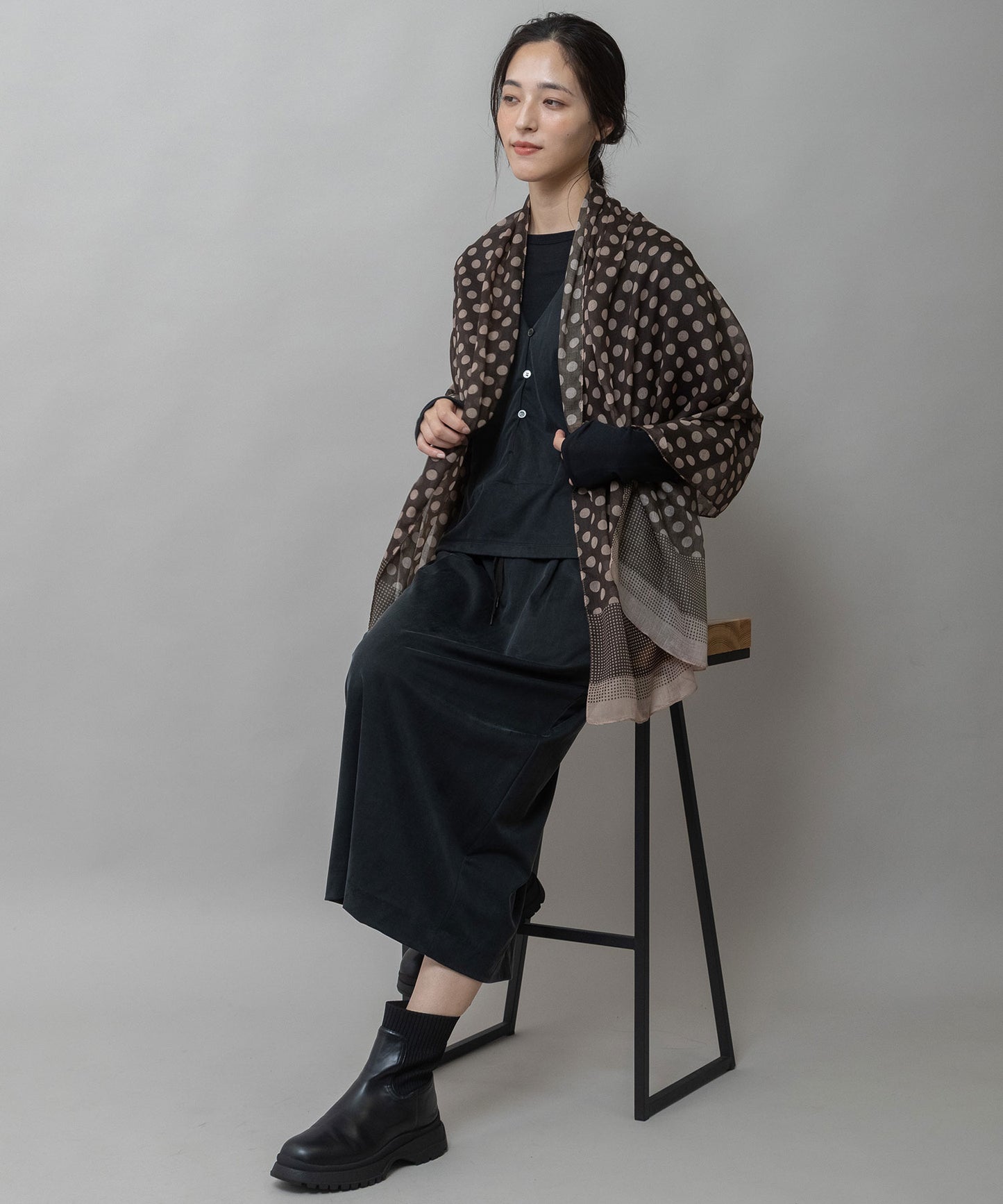 ドット柄ストール