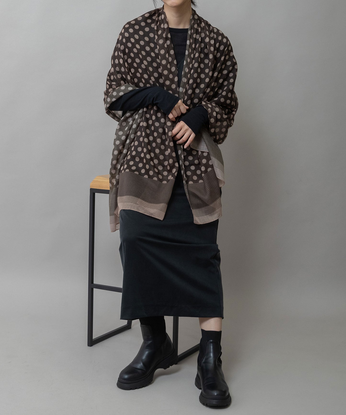 ドット柄ストール