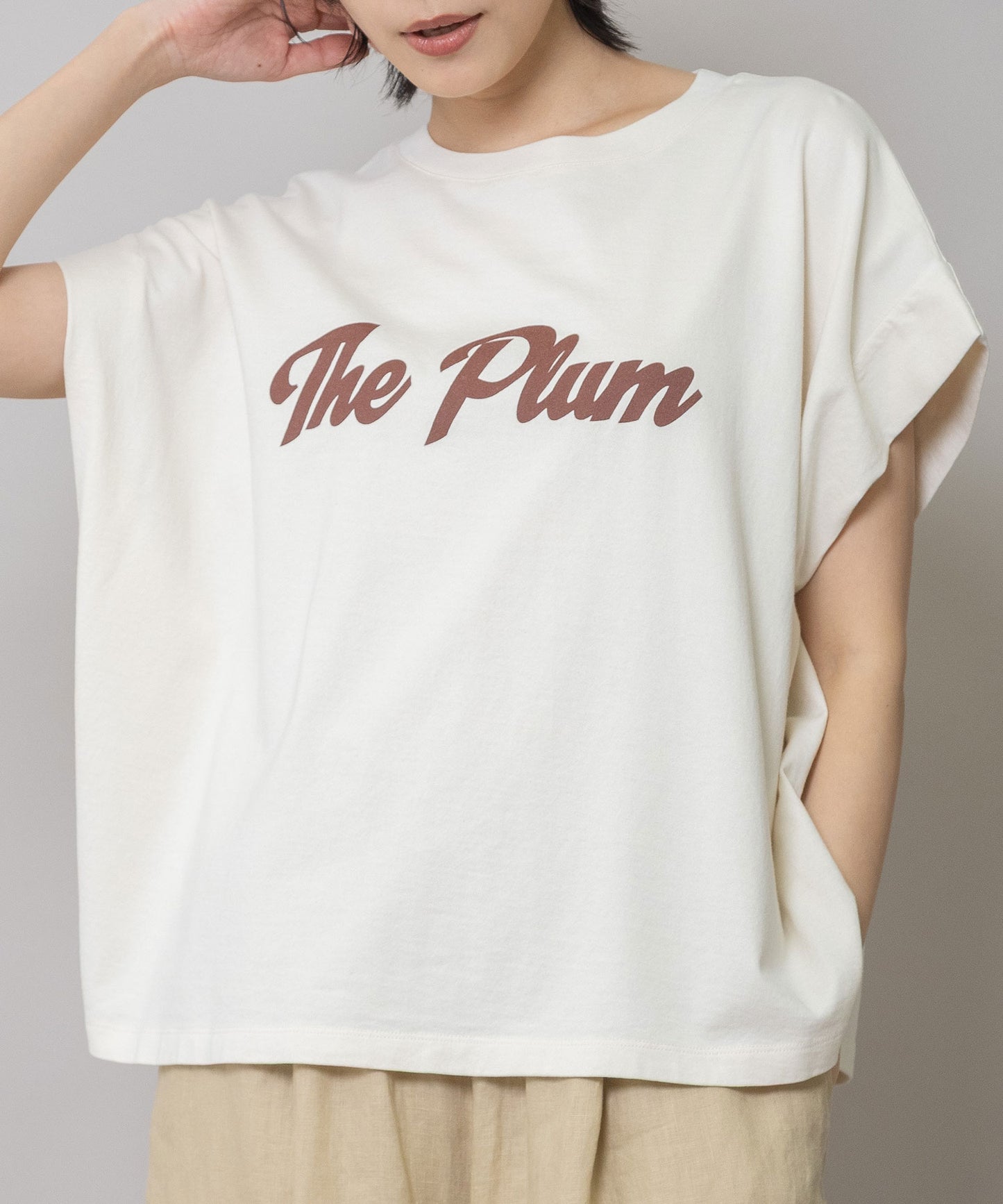 【 NEW COLOR 】"The Plum"ロゴプリントタックスリーブTシャツ