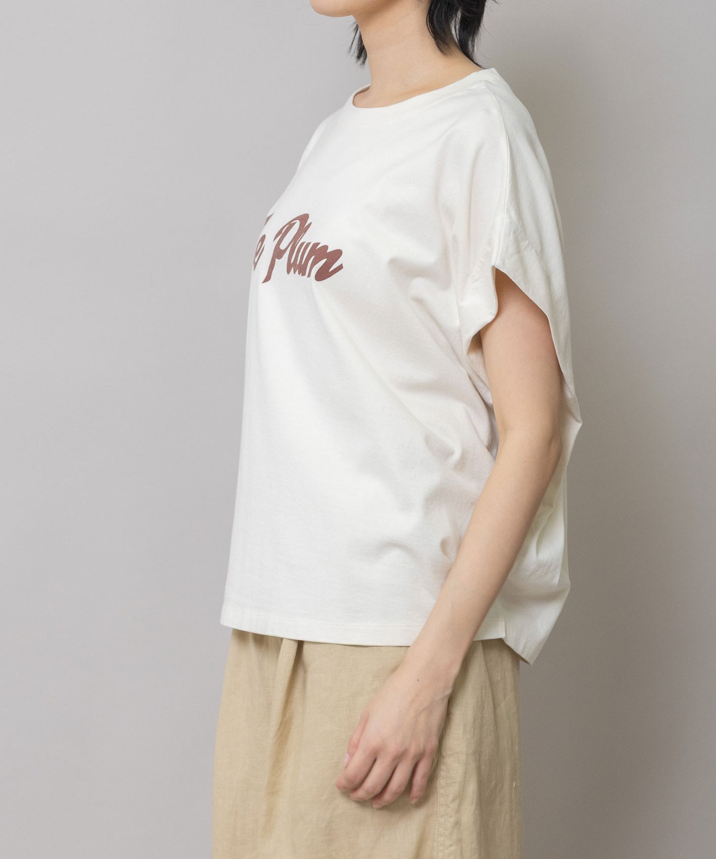 【 NEW COLOR 】"The Plum"ロゴプリントタックスリーブTシャツ