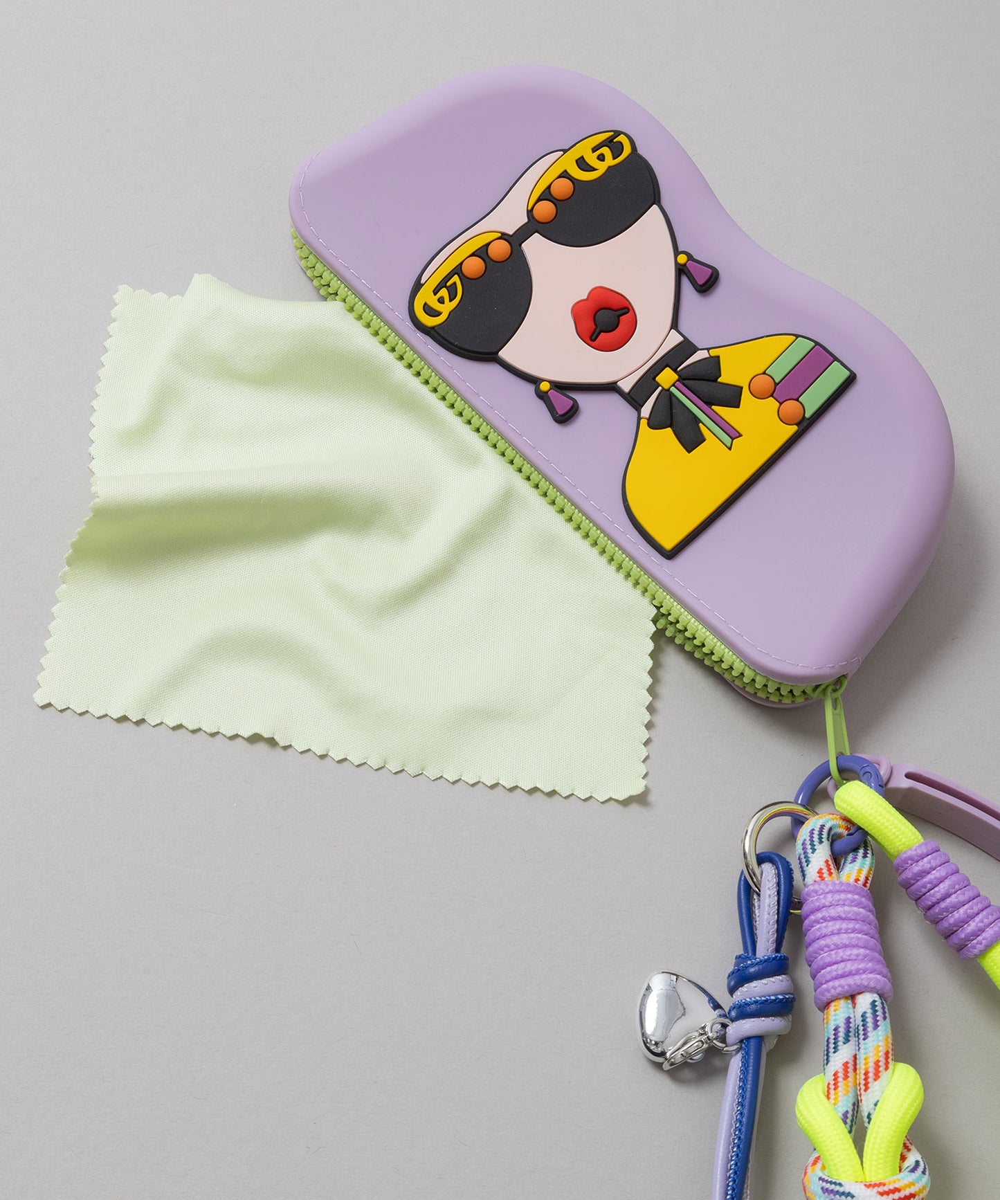 チャーム付きシリコンメガネケース