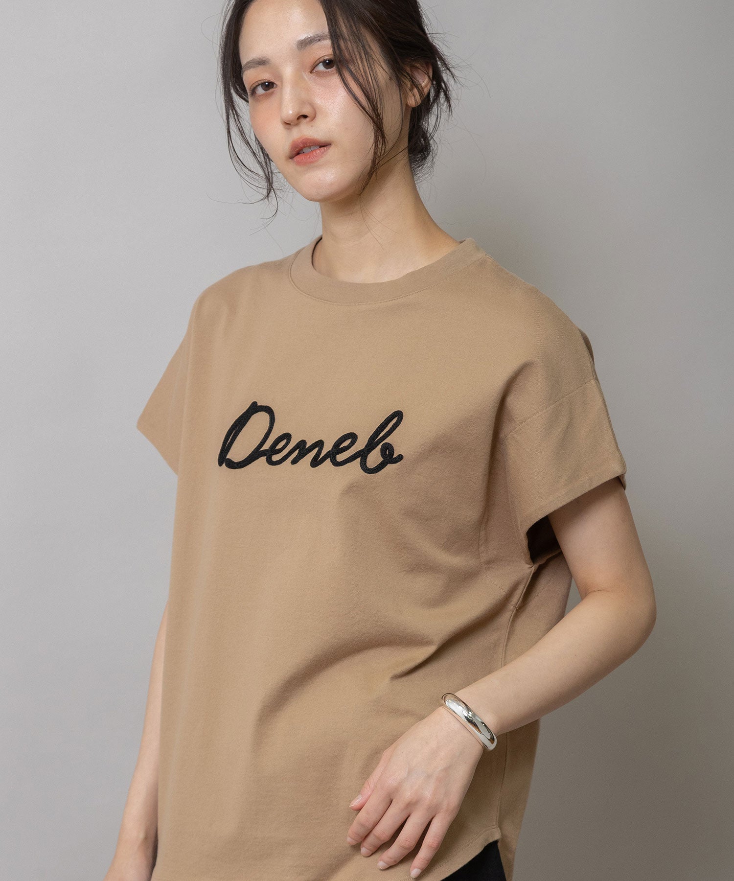 ロゴ刺繍Tシャツ – Munich web shop
