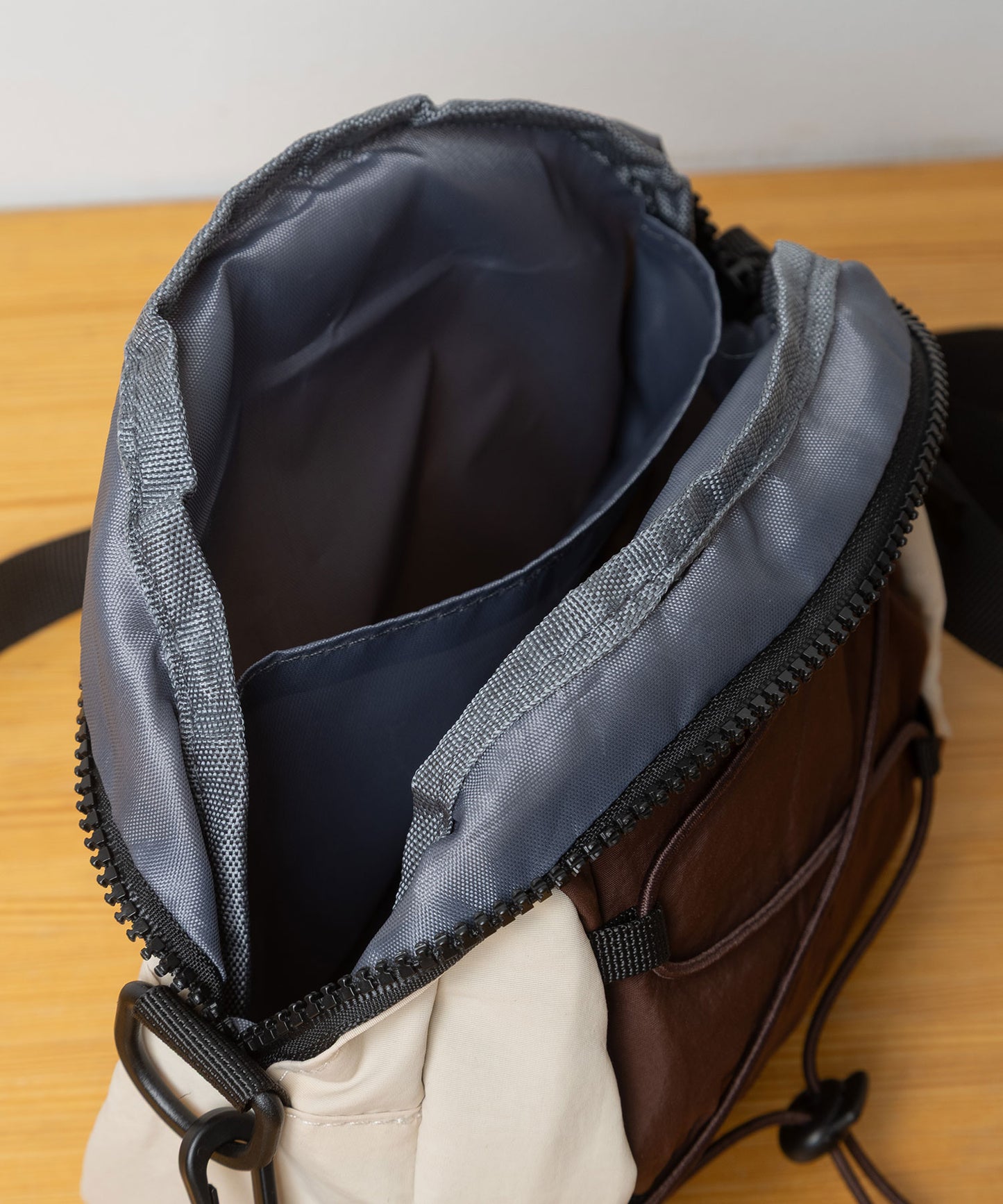 ポリエステルウェザークロスポーチ