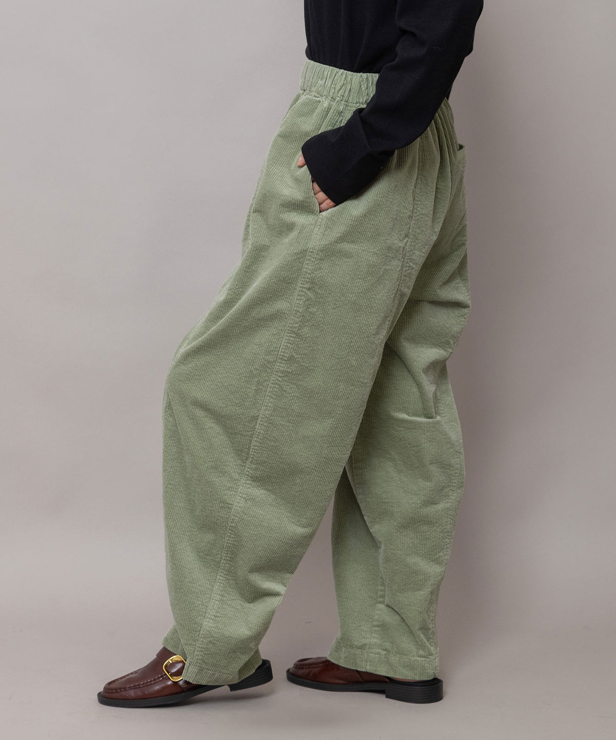 9ウェルソフトコーデュロイ バレルパンツ