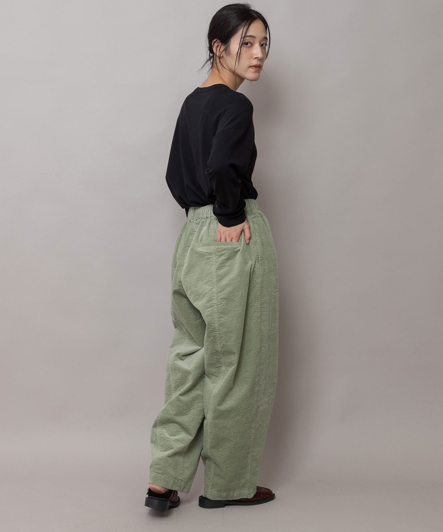9ウェルソフトコーデュロイ バレルパンツ