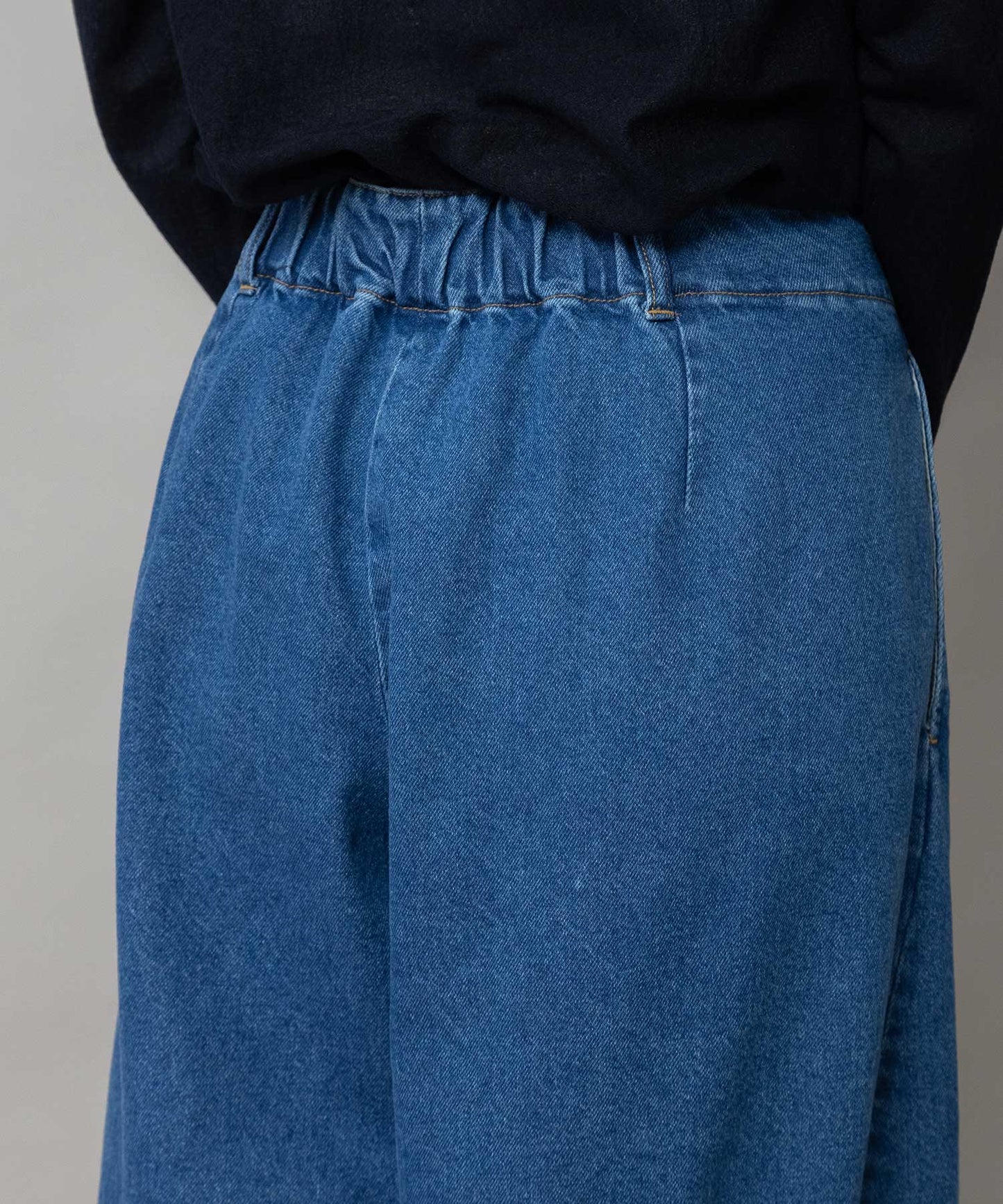 11ozオープンエンドデニム バレルパンツ