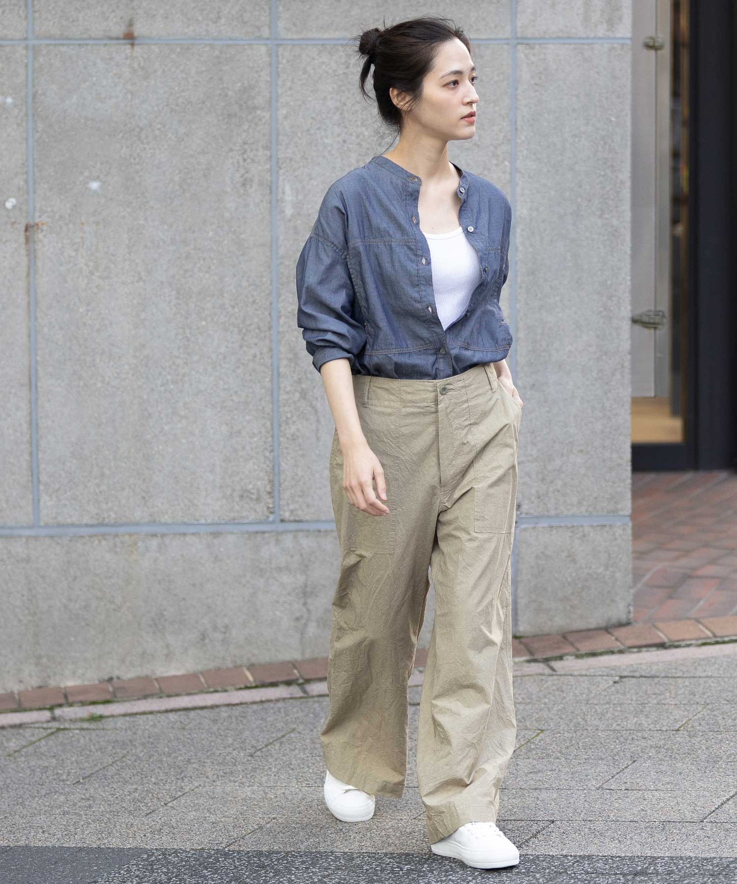 【速乾性】【通気性】2.25ozシアーデニムバンドカラーシャツ