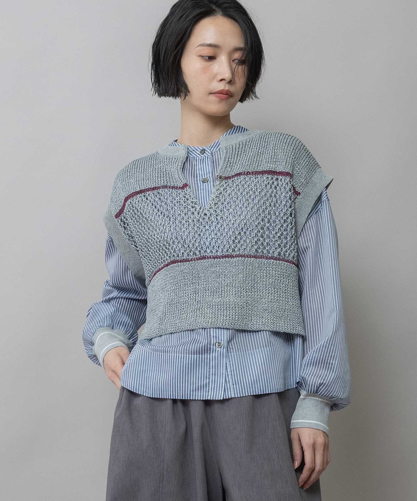 リブ編み×スカシ編みニットジレ
