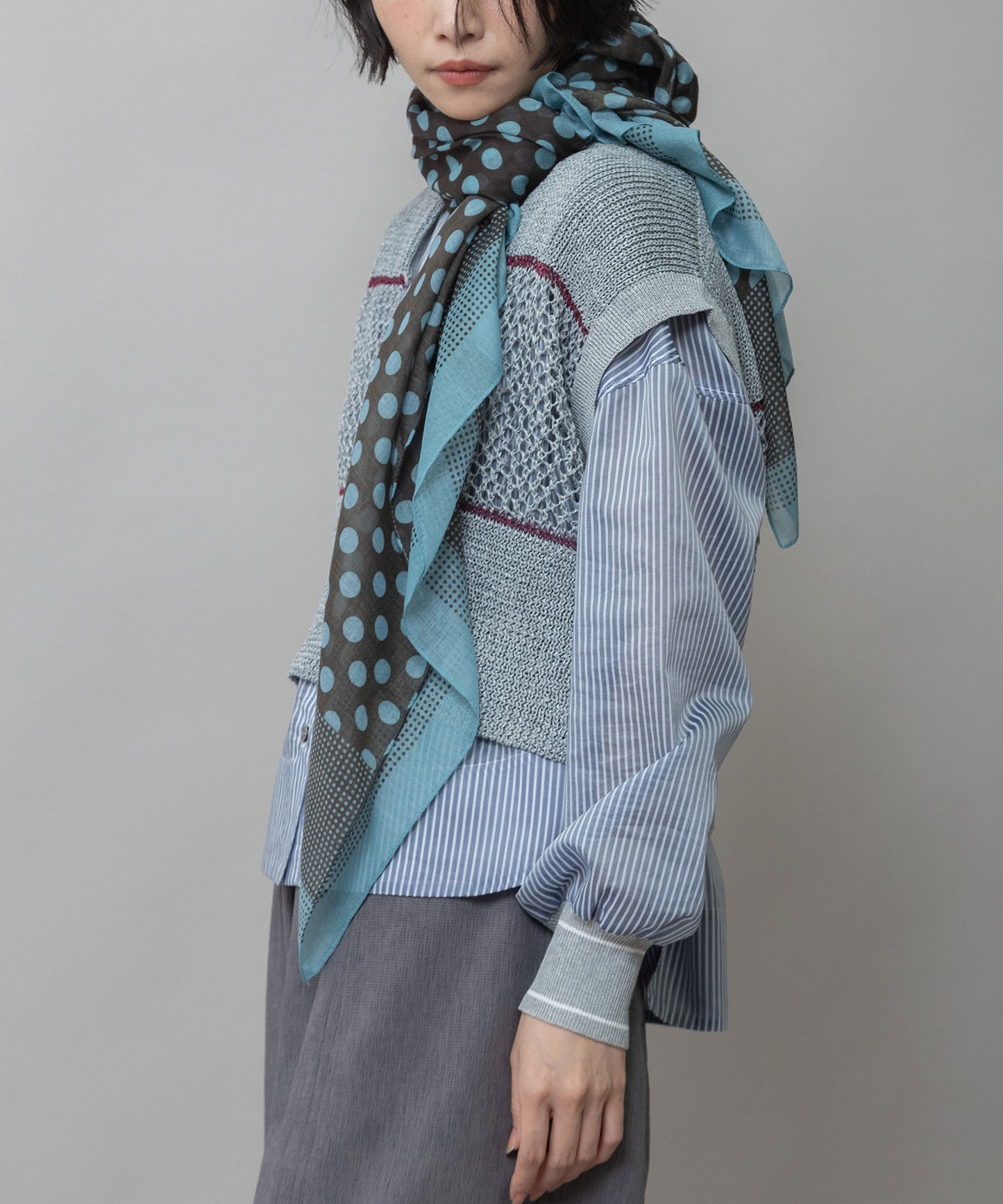 ドット柄ストール
