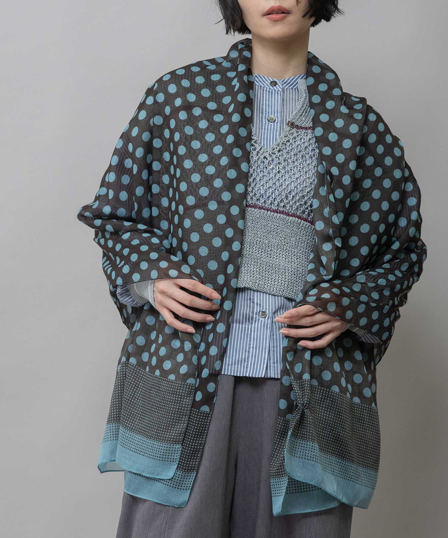 ドット柄ストール