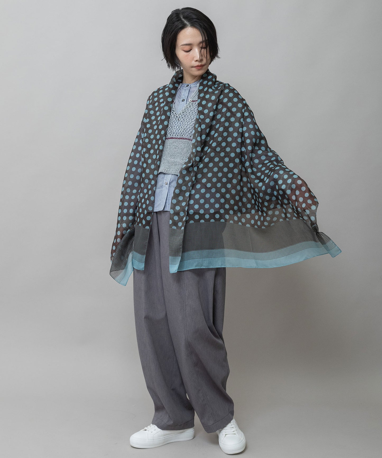 ドット柄ストール