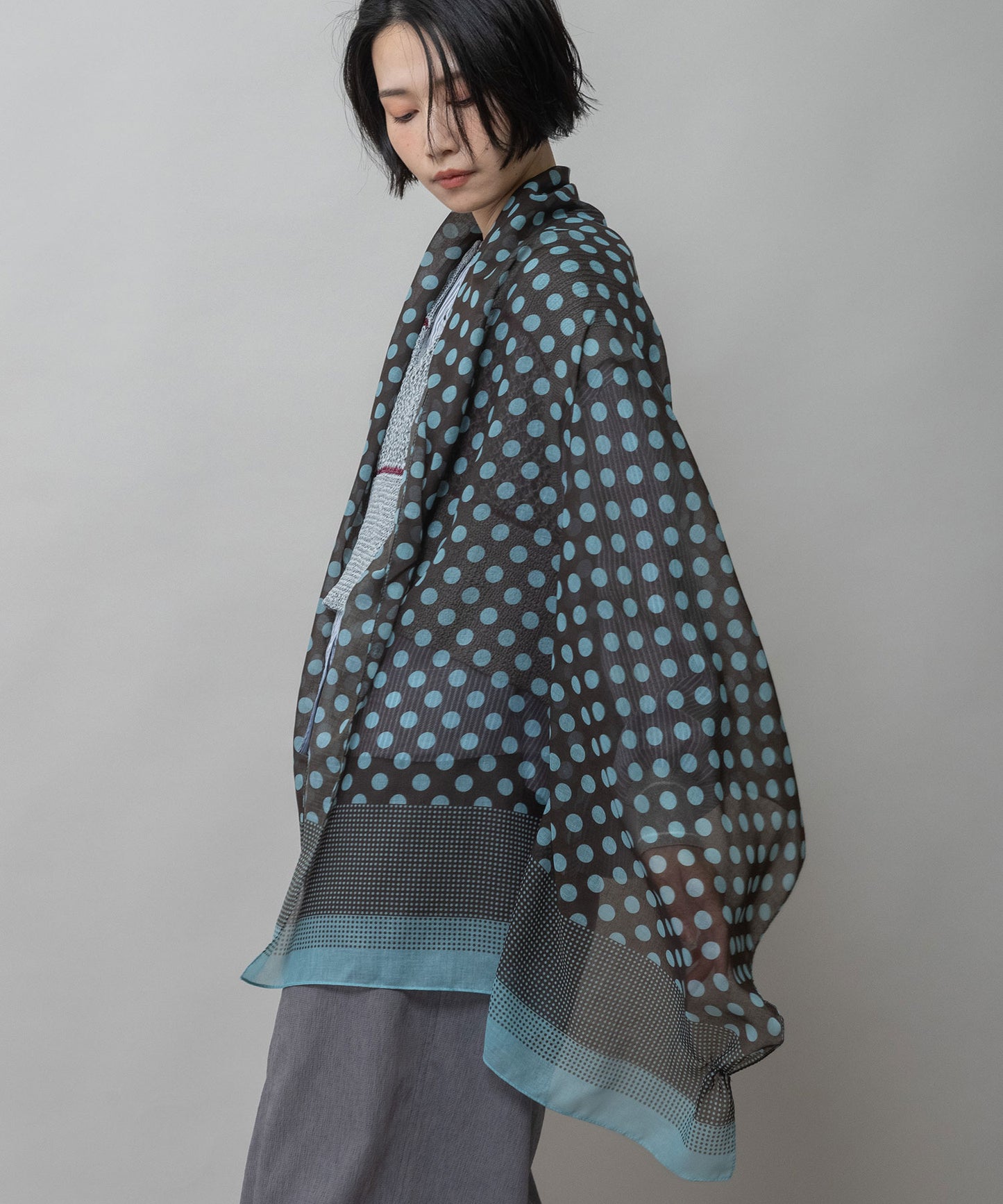 ドット柄ストール