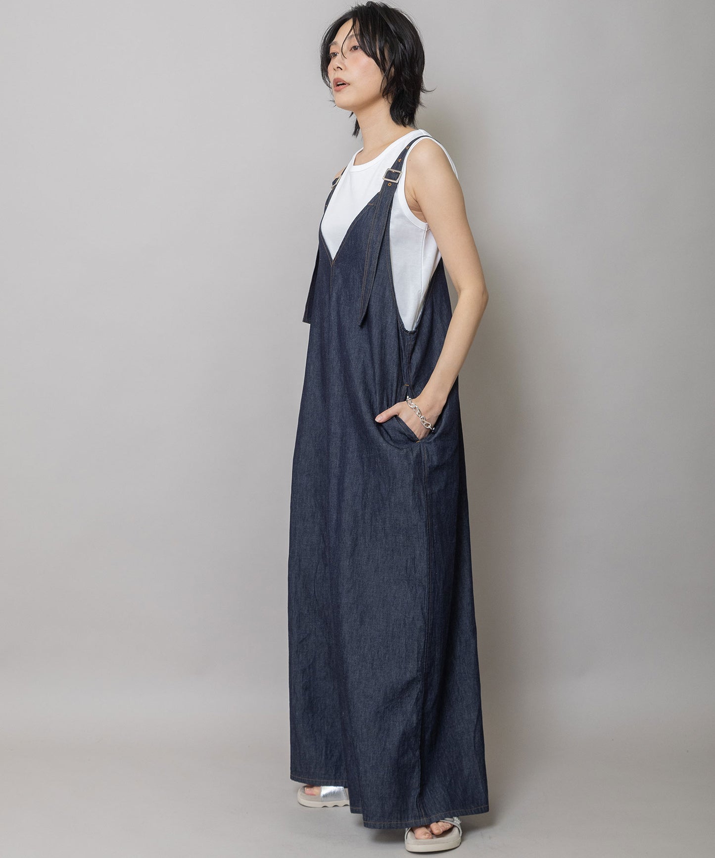 【定番】6.5ozスラブデニムフレアサロペット